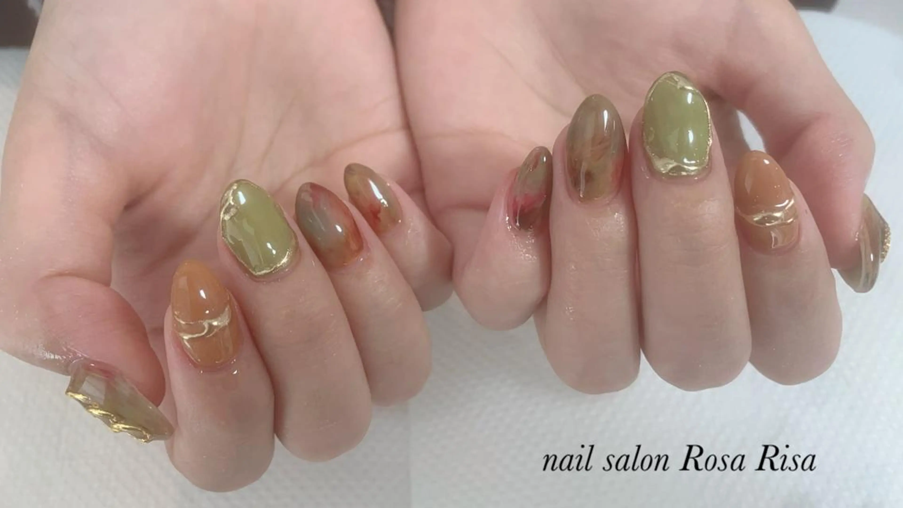 ミディアム ネイル ハンドネイル ネイルスタジオ シェイクユアハンズのネイルデザイン