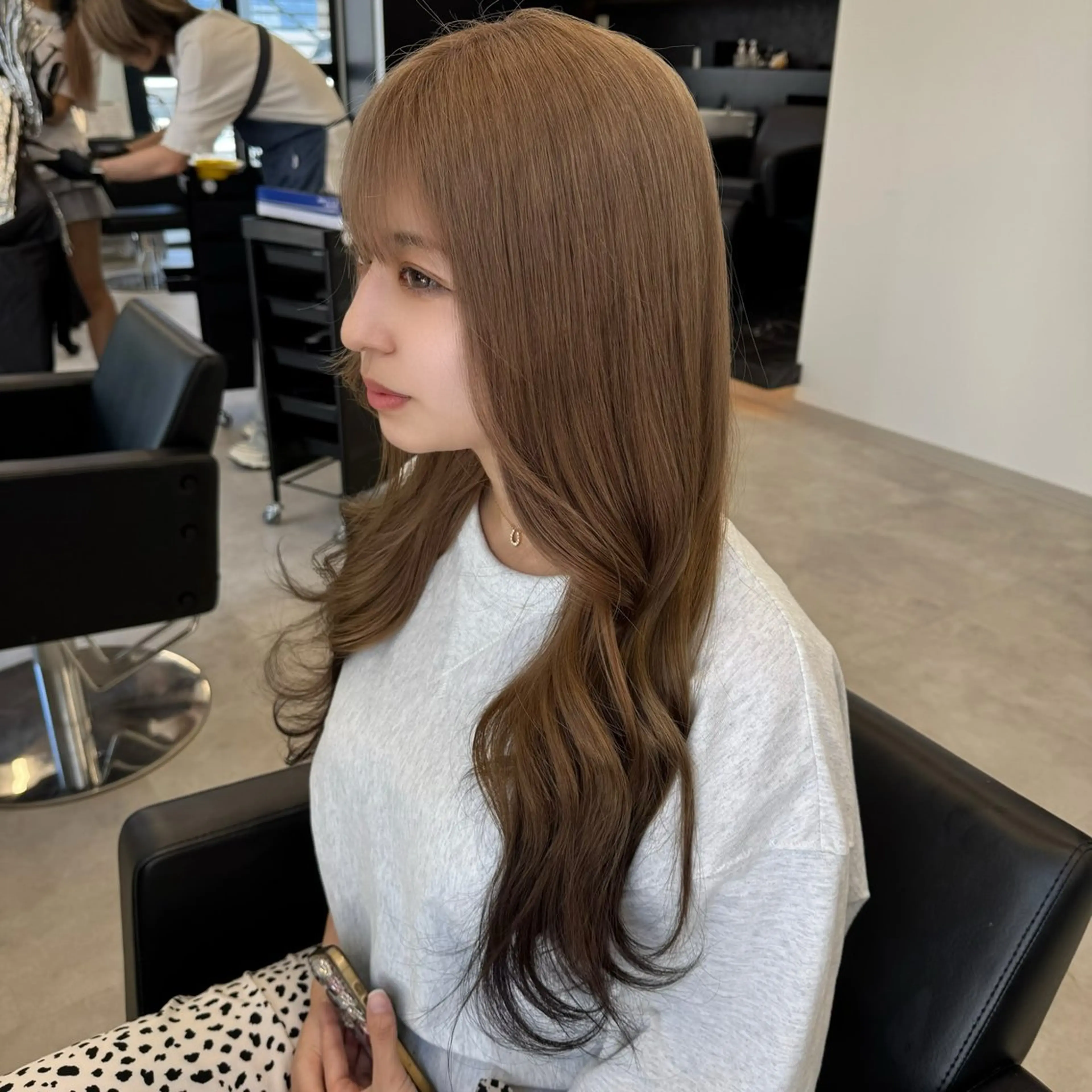 ロング カラー ベージュカラー ブリーチ ミルクティーベージュ カット ヘアカラー エクステ×ベージュ 韓国ヘア/KENTAのヘアスタイル