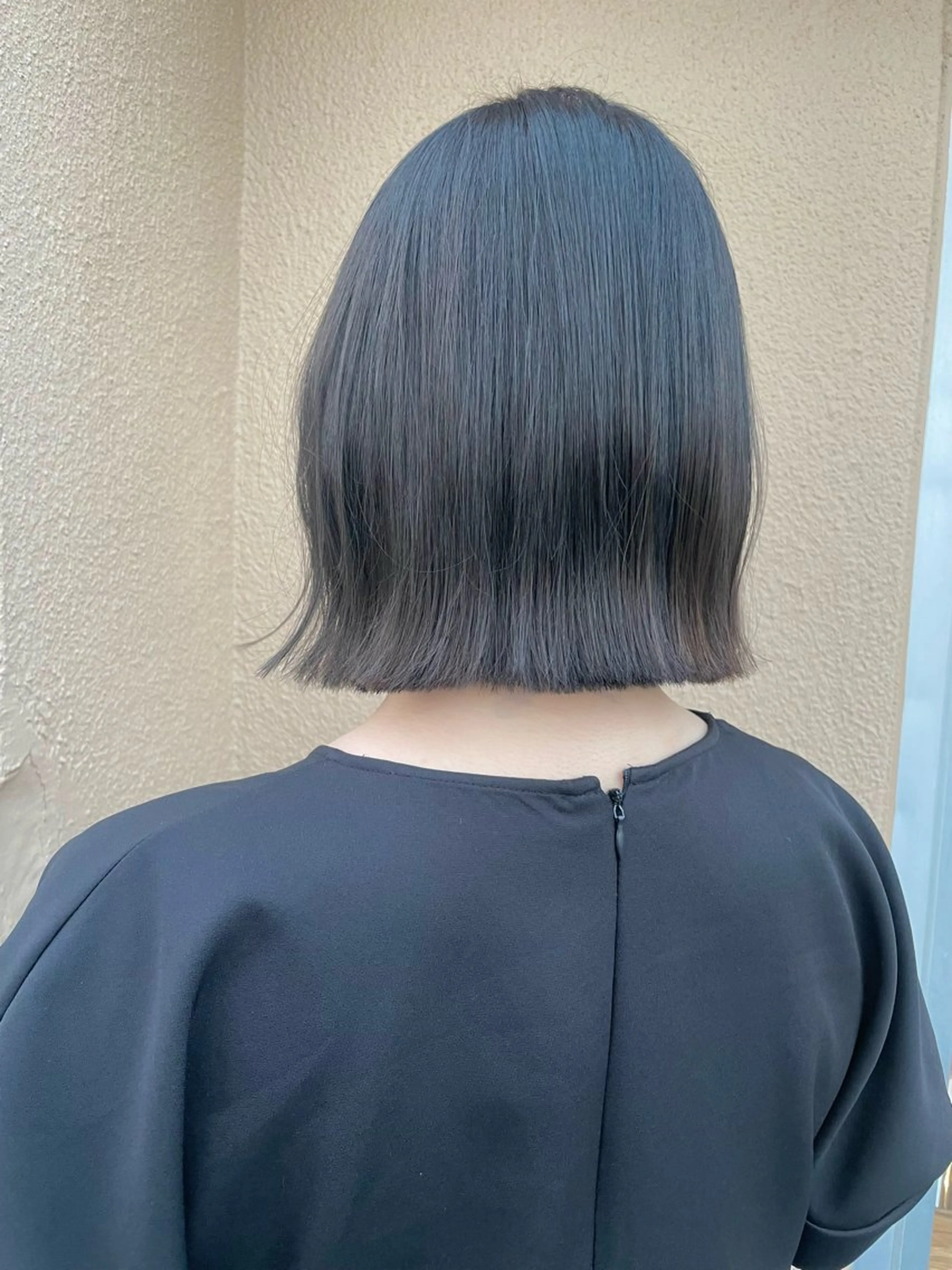 ミディアム カラー 透明感カラー ボブ カット ヘアカラー ブリーチなしで透け感 暖色カラーボブaoiのヘアスタイル