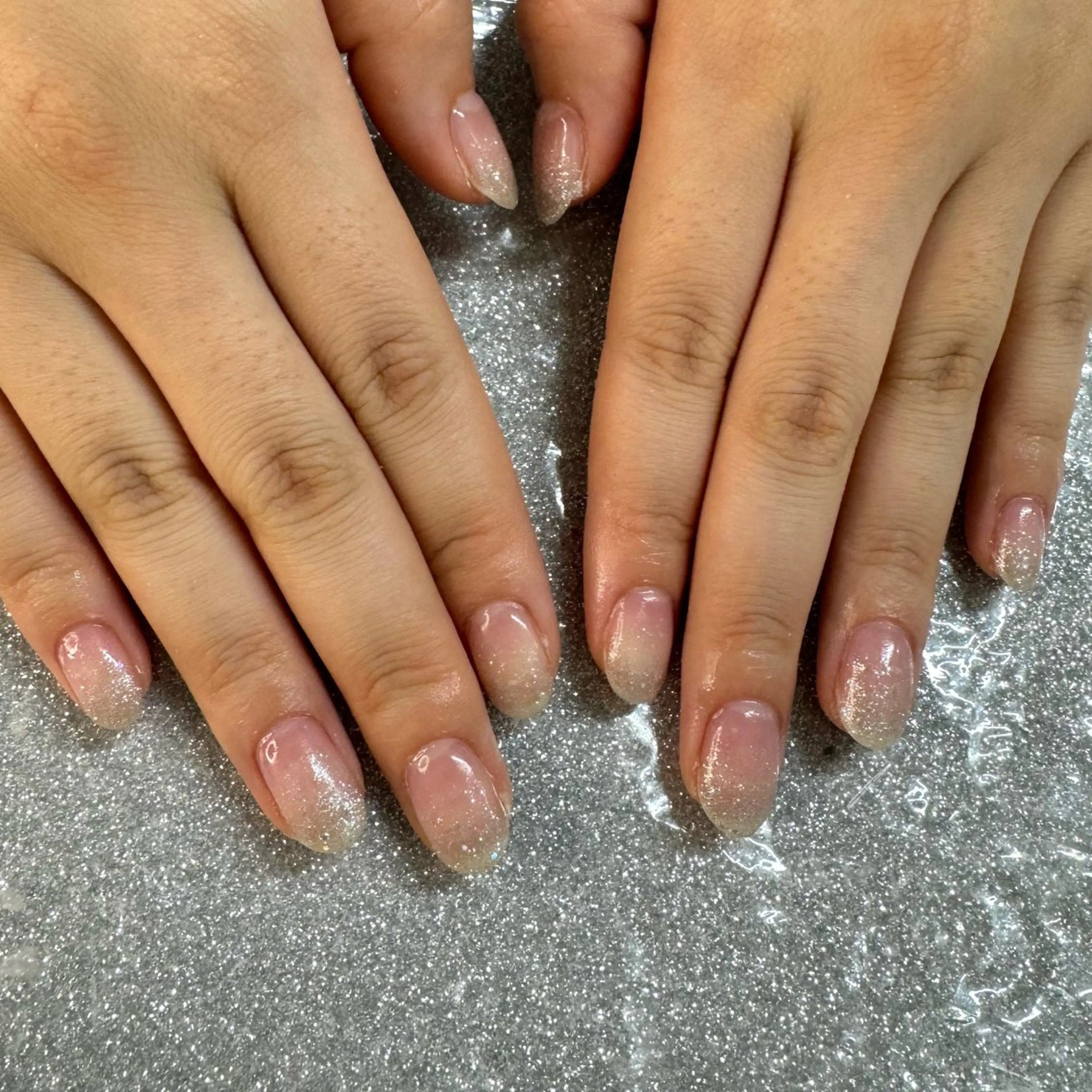 ネイル VIERU 🌈🎀💖のネイルデザイン