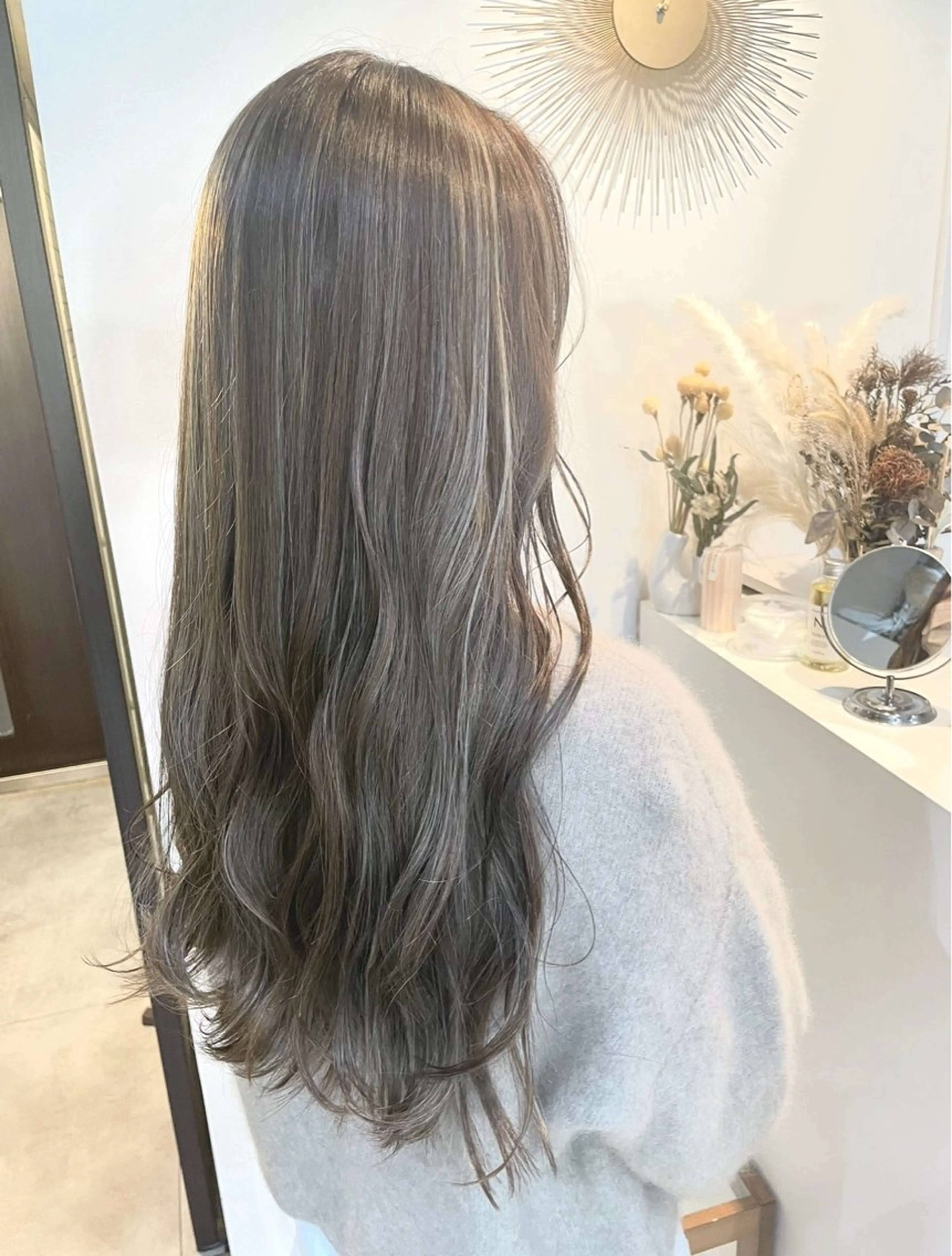 ロング カラー 中村 あやかのヘアスタイル