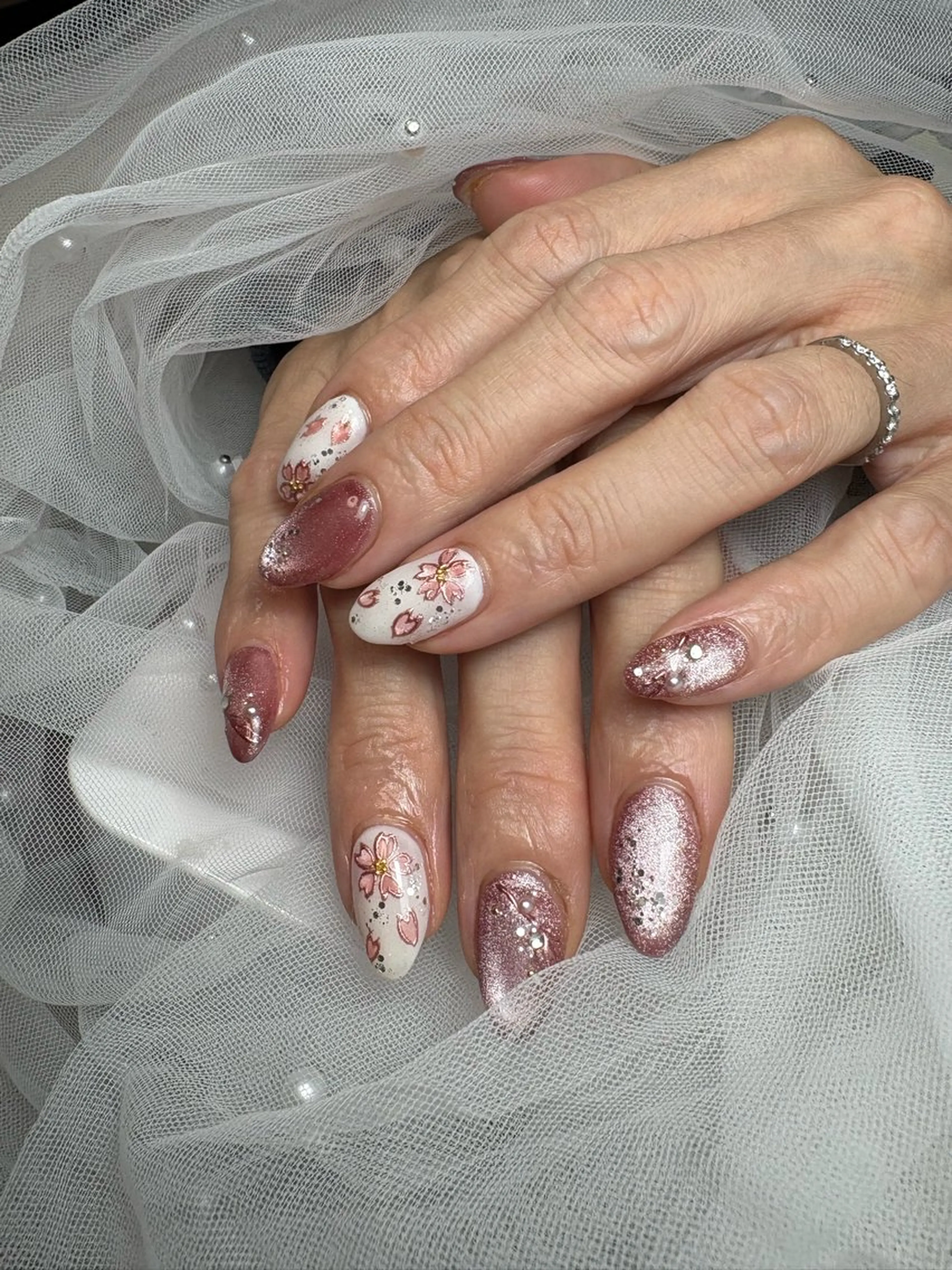 ネイル 黒須莉奈 IRYのネイルデザイン