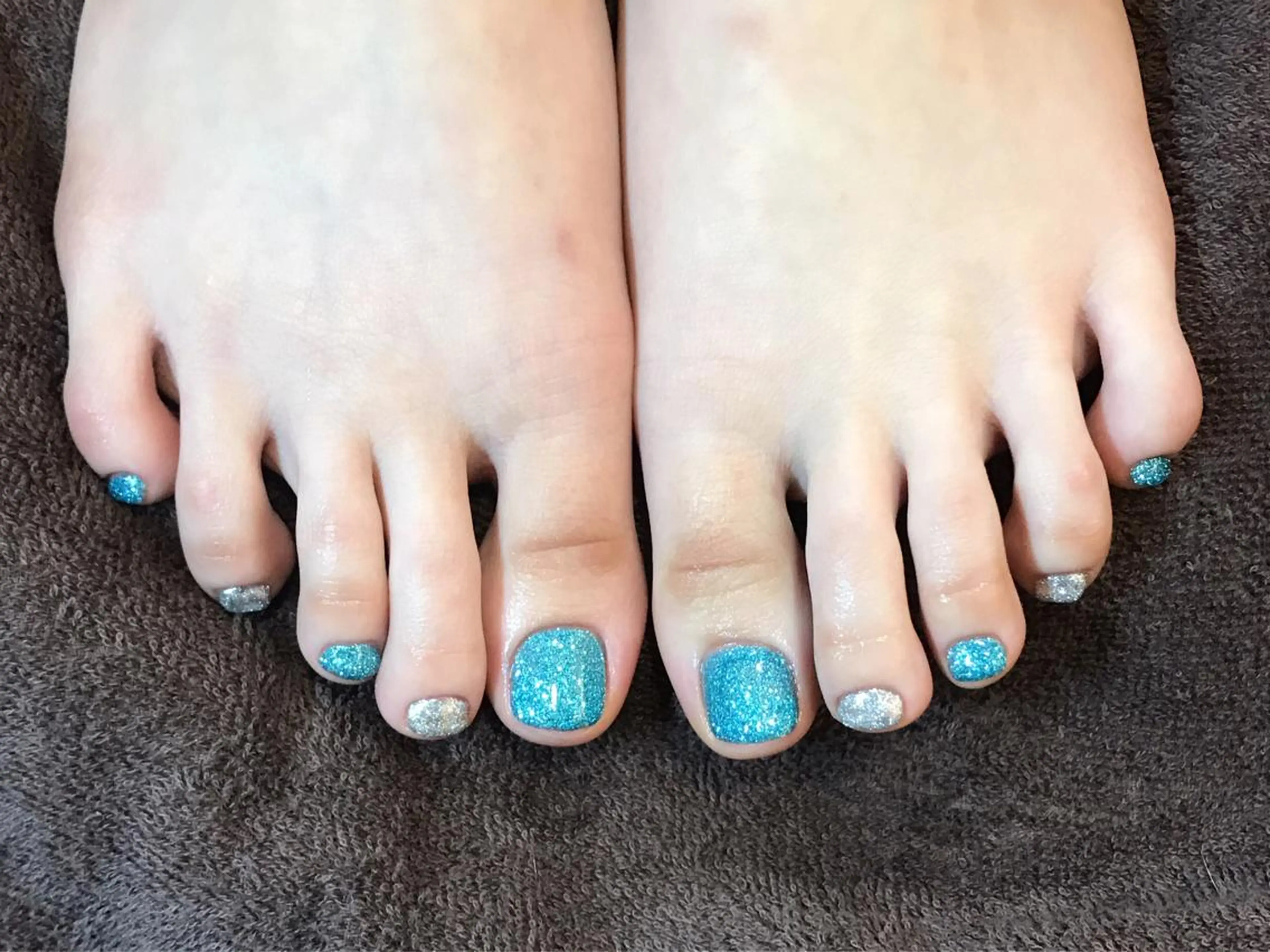 ネイル フットネイル ラメ(グリッター) ワンカラーネイル フットネイル 中川 愛理のその他イメージ