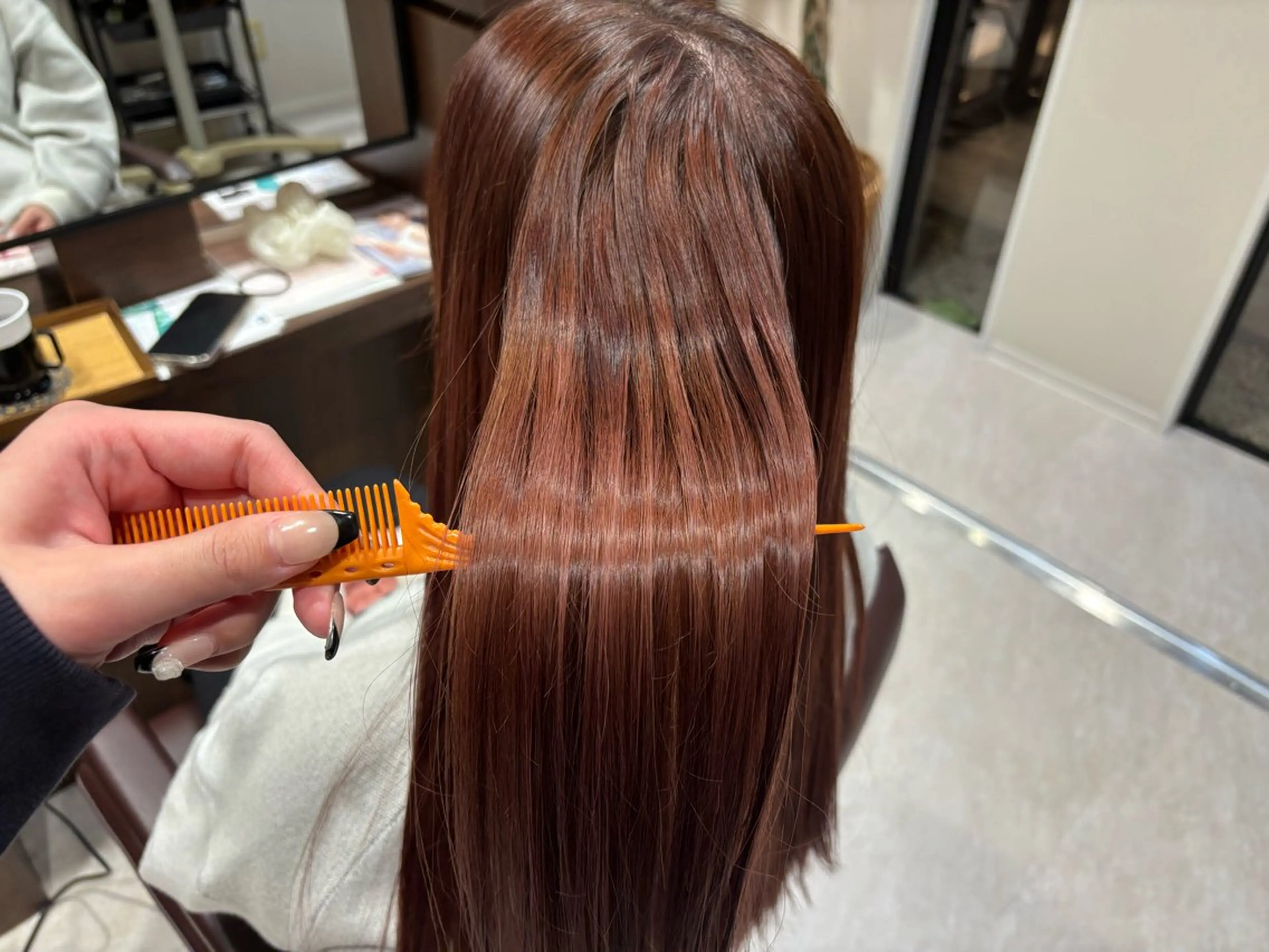 ロング ピンクブラウン ヘアカラー VOGUE小牧所属・akasaka mariのヘアスタイル