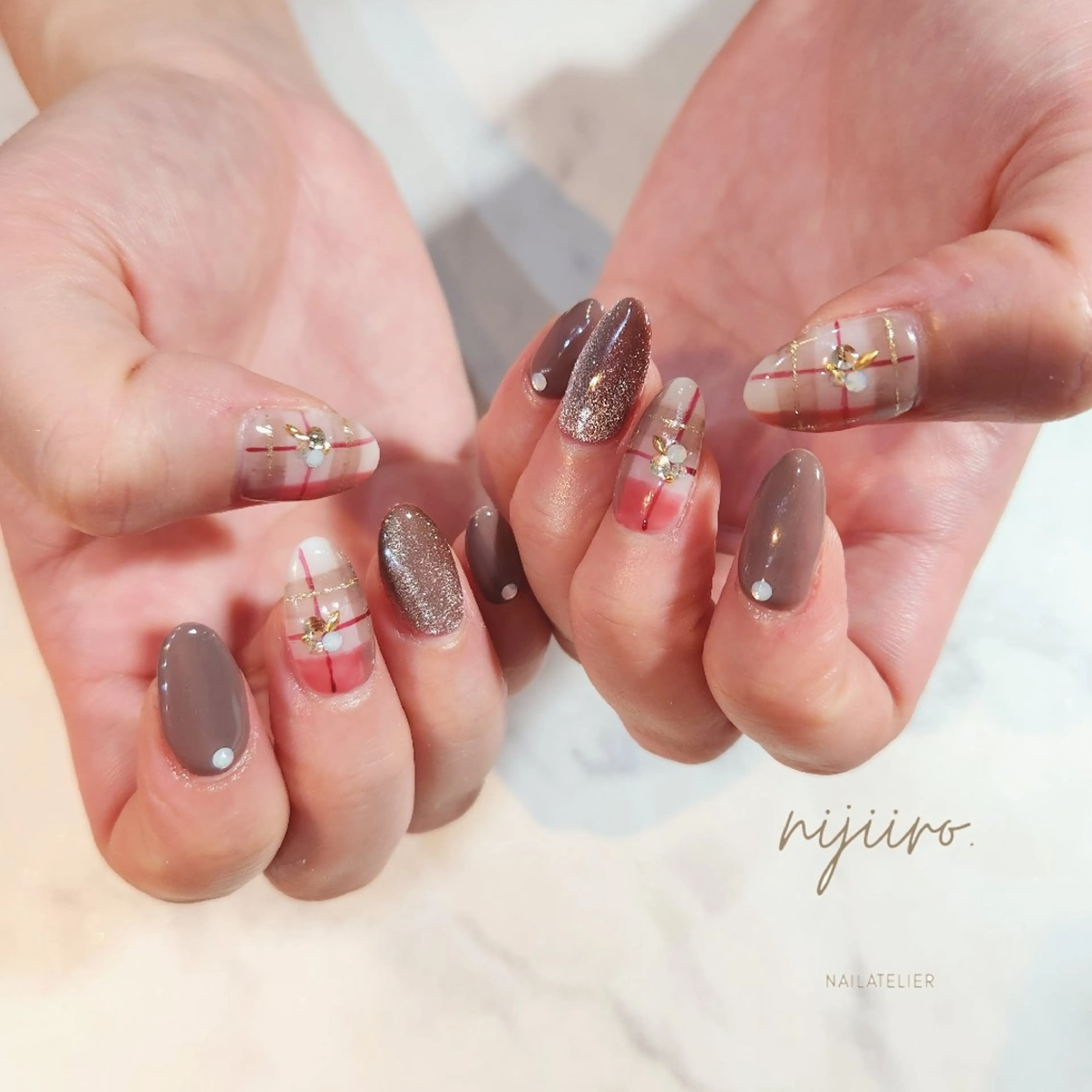 ネイル ハンドネイル nailatelier nijiiro.所属・nijiiro🌈 サトウのネイルデザイン