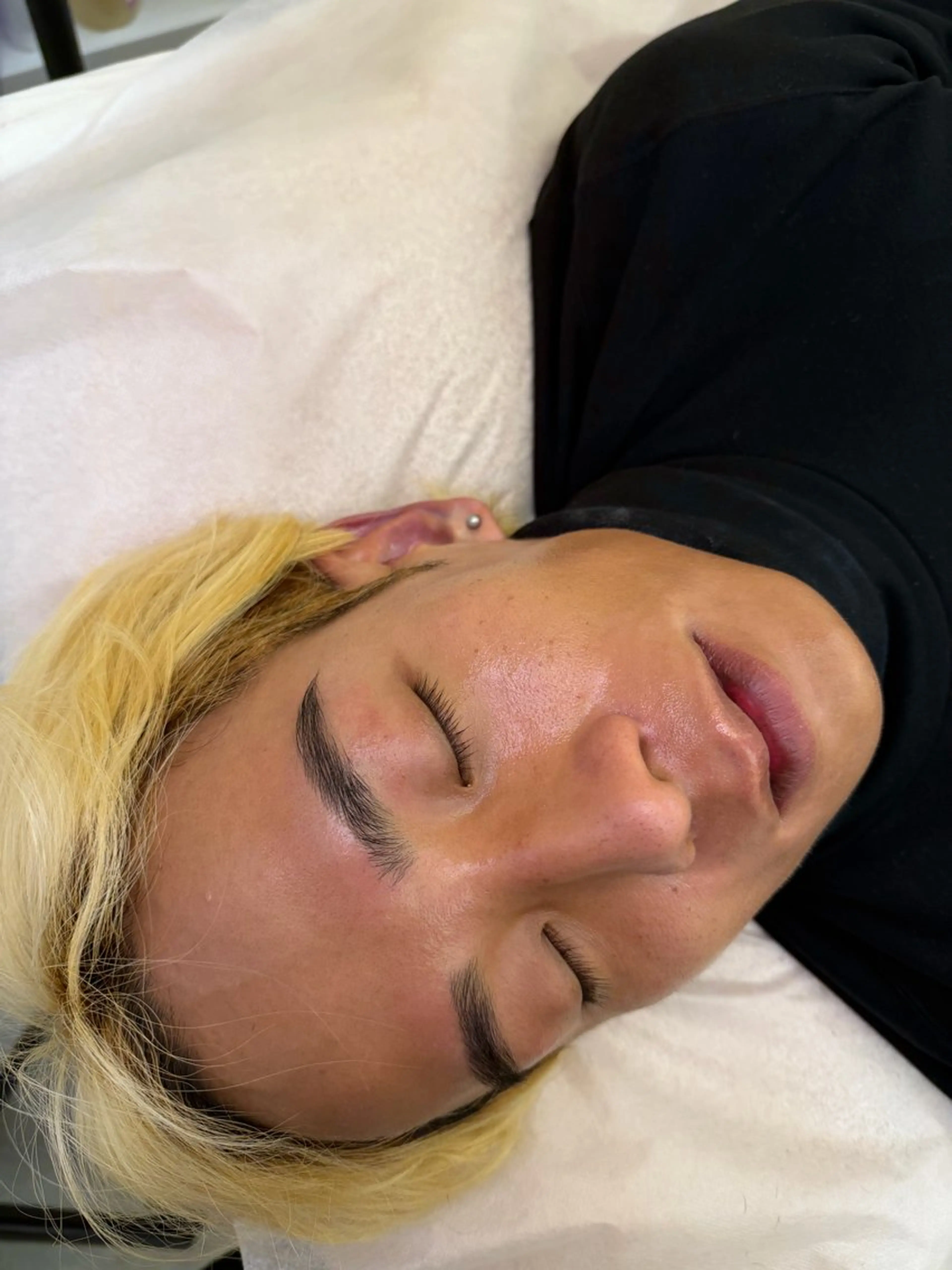 メンズ アイブロウ メンズ韓国風 ワックス脱毛 眉カット その他(アイブロウ) アイブロウサロンMily所属・眉毛/美肌の専門店 Mily🍒ミウィの眉毛・アイブロウイメージ