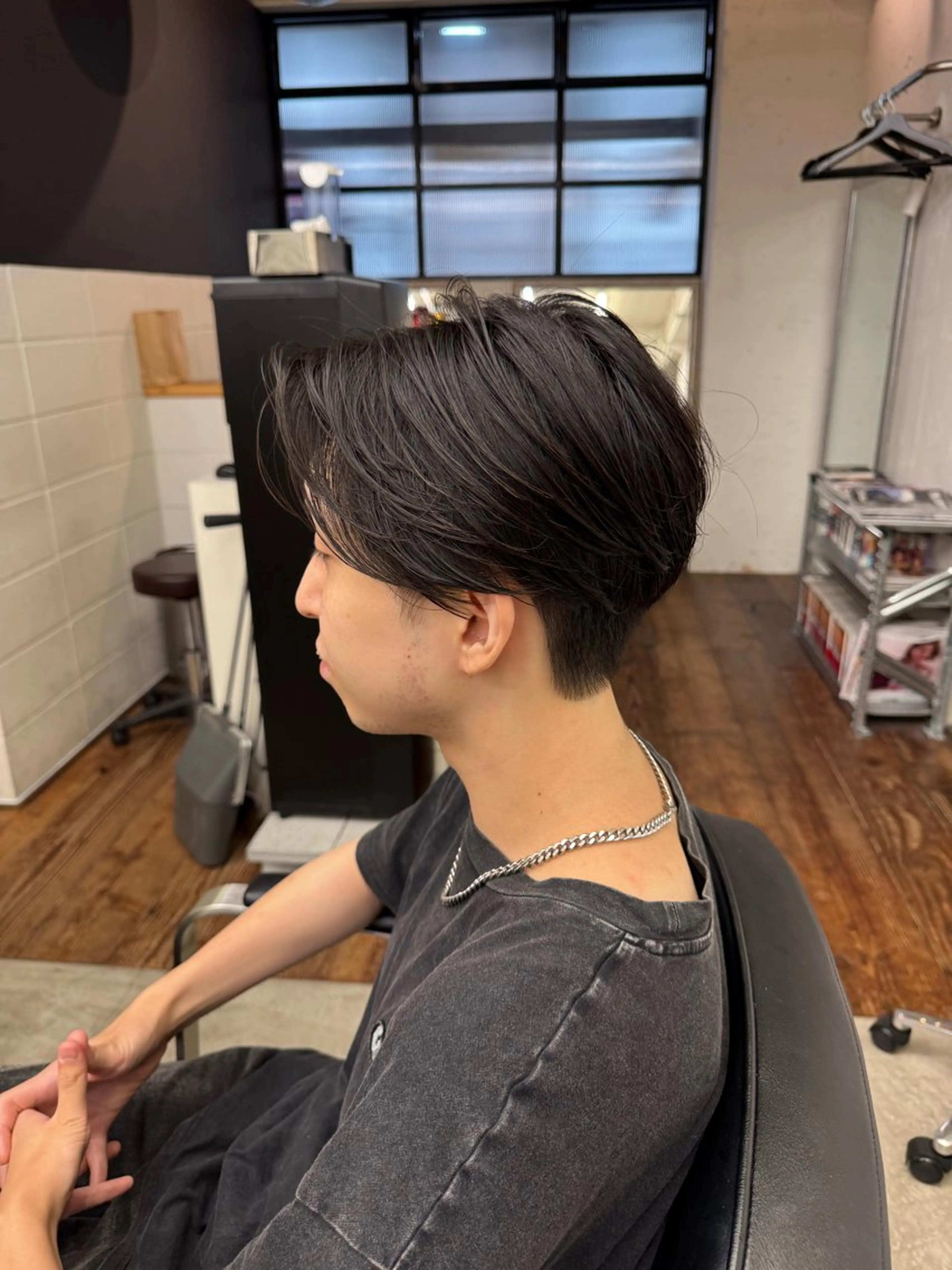 ミディアム メンズ センターパート メンズ韓国風 刈り上げ 韓国風ヘア カット トリートメント 💈メンズ特化💈 TASUKUのヘアスタイル