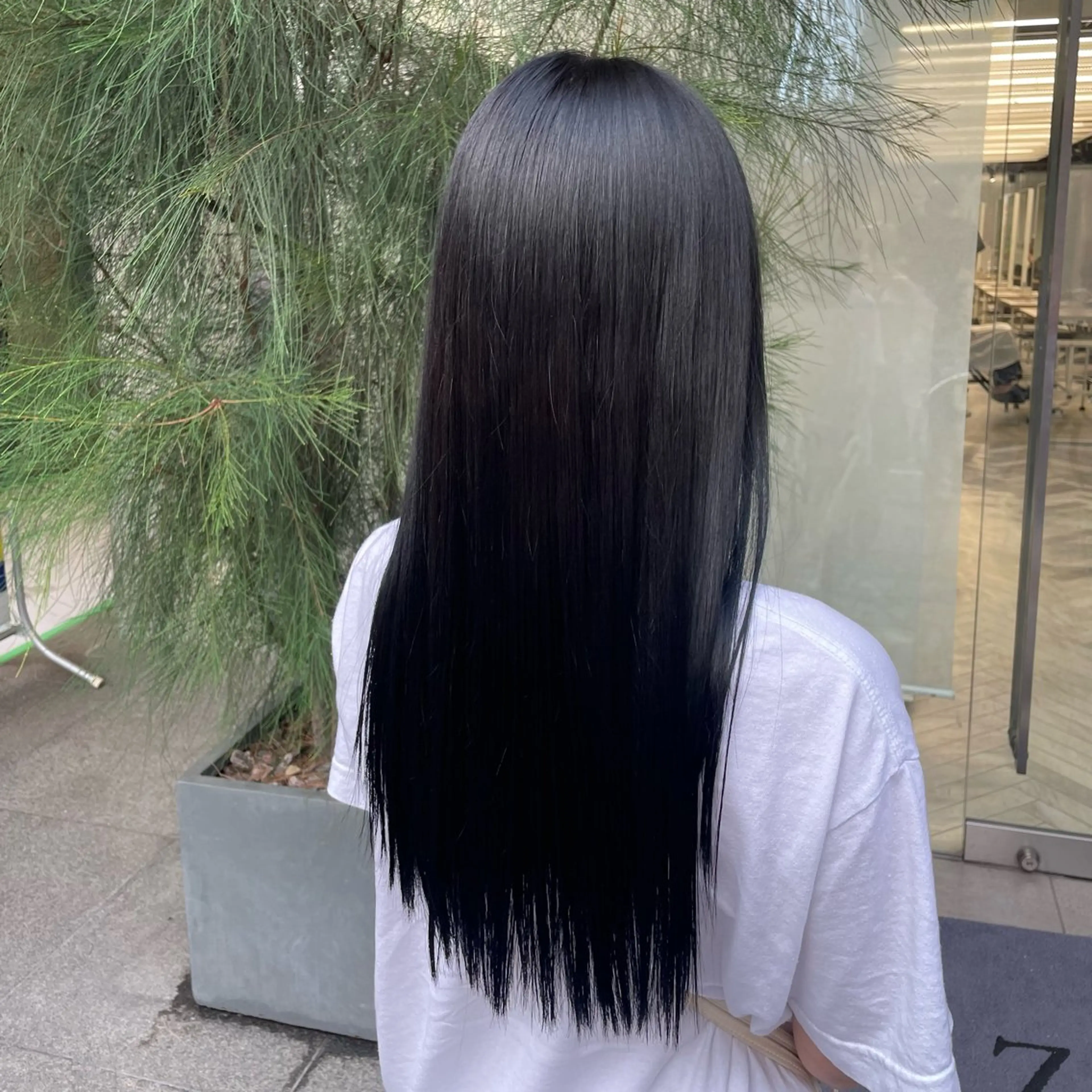 【1名様限定価格❣️】うねりや広がりがナチュラルサラサラ髪に🫧  酸性ストレート🪄の写真