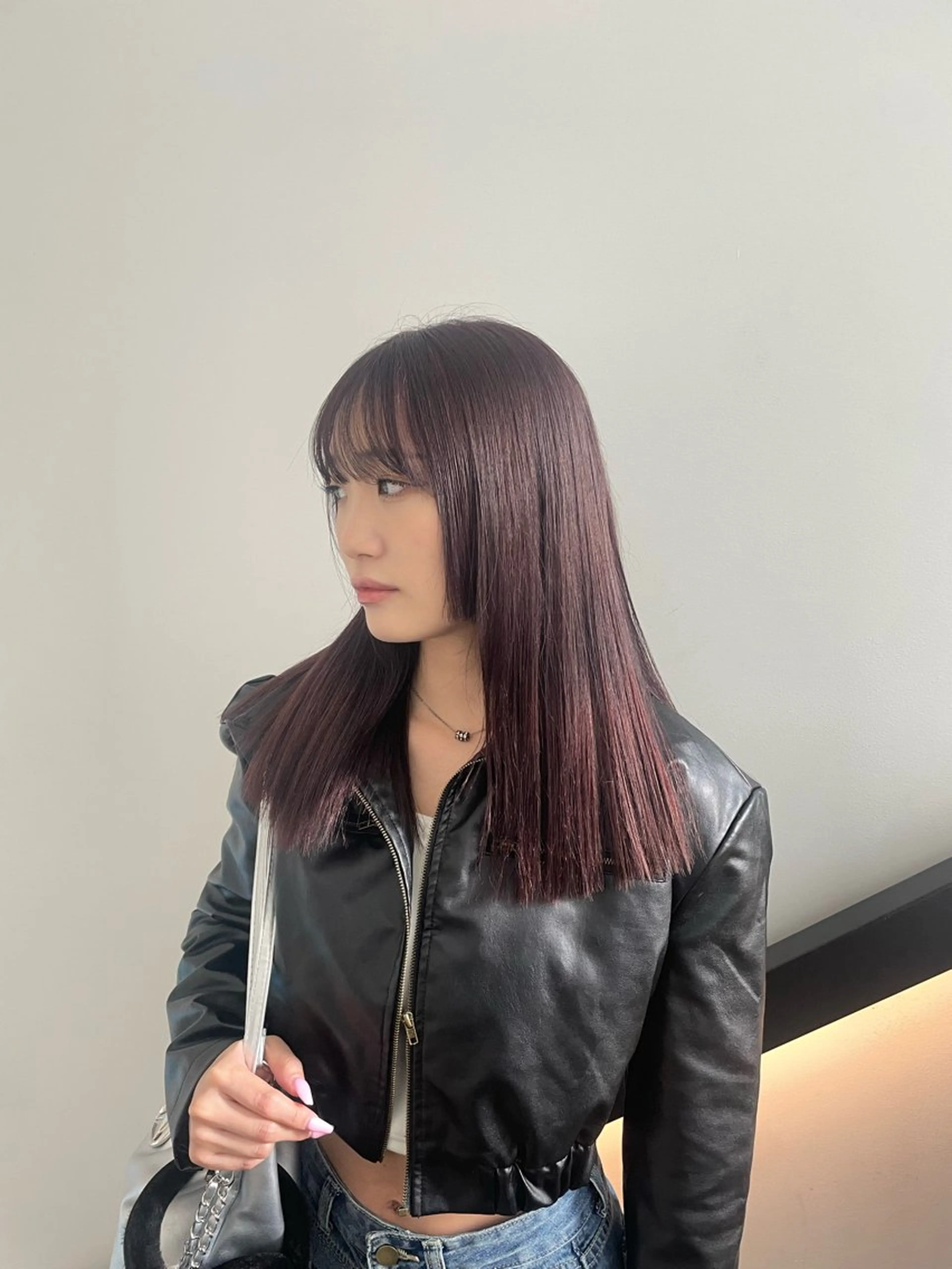 セミロング カラー ヘアカラー 🌟暖色系ハイトーン 🌟AIのヘアスタイル