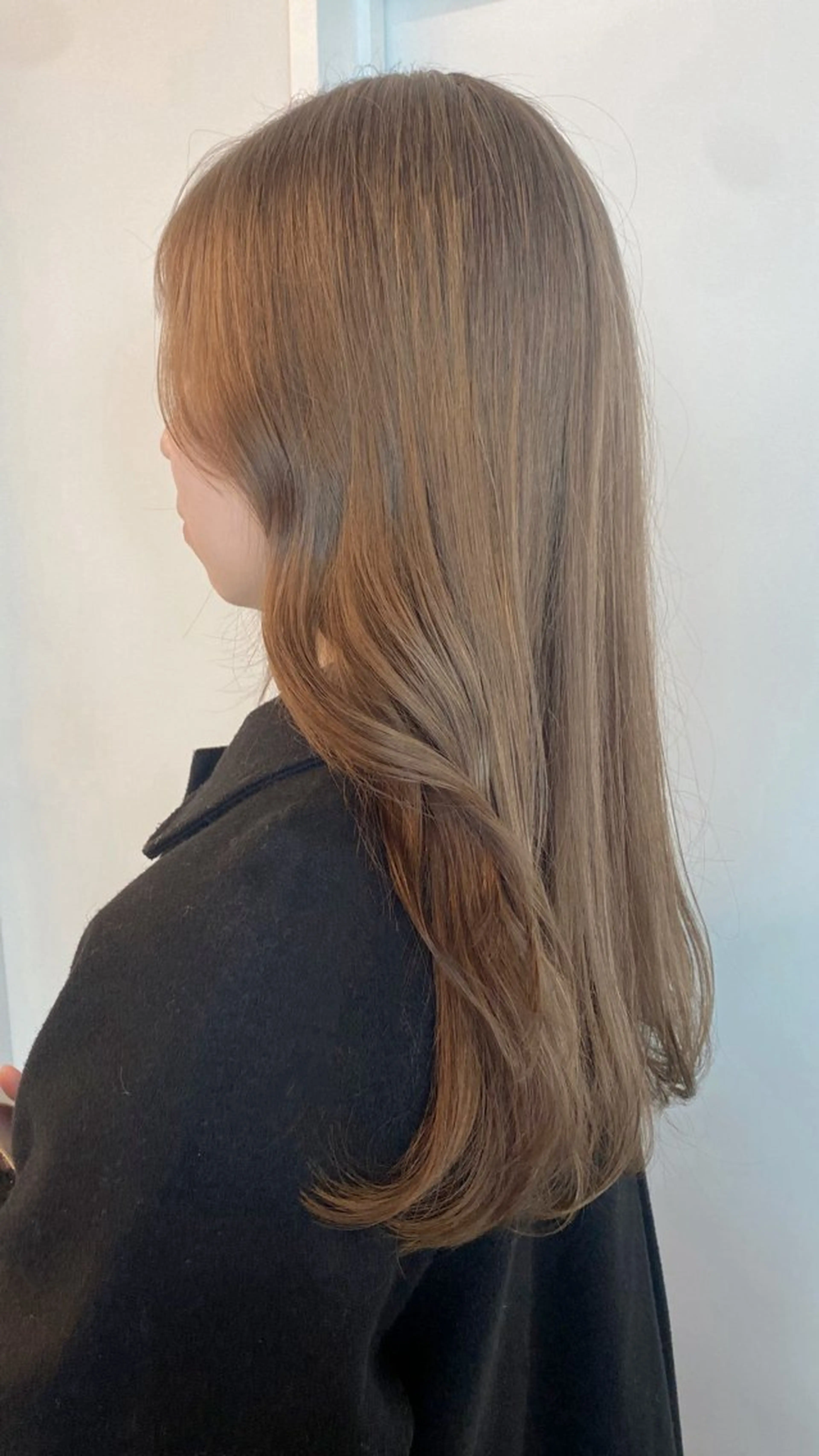 ロング カラー 綾香 /透明感カラーのヘアスタイル