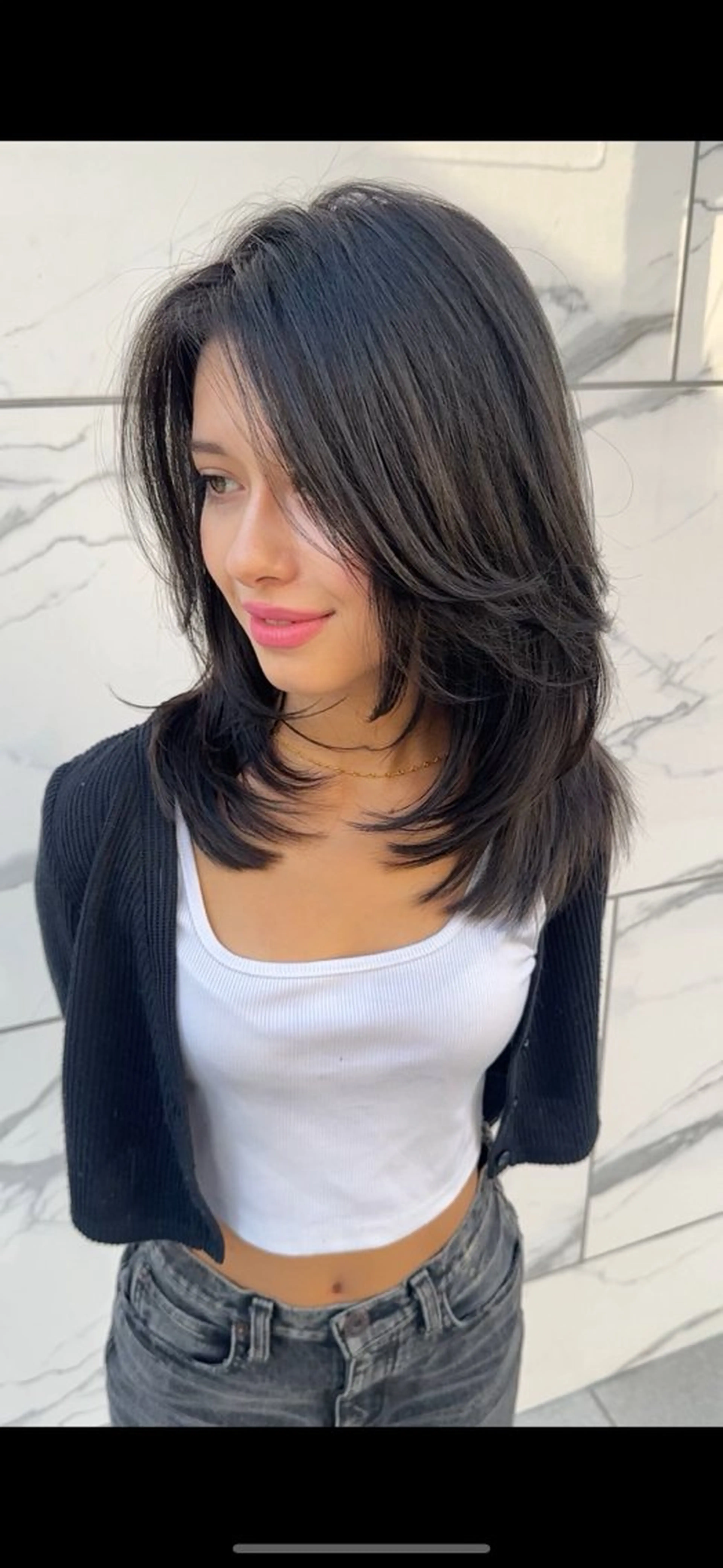 ミディアム カラー カット ヘアカラー トリートメント レイヤーカット 早崎太生のヘアスタイル