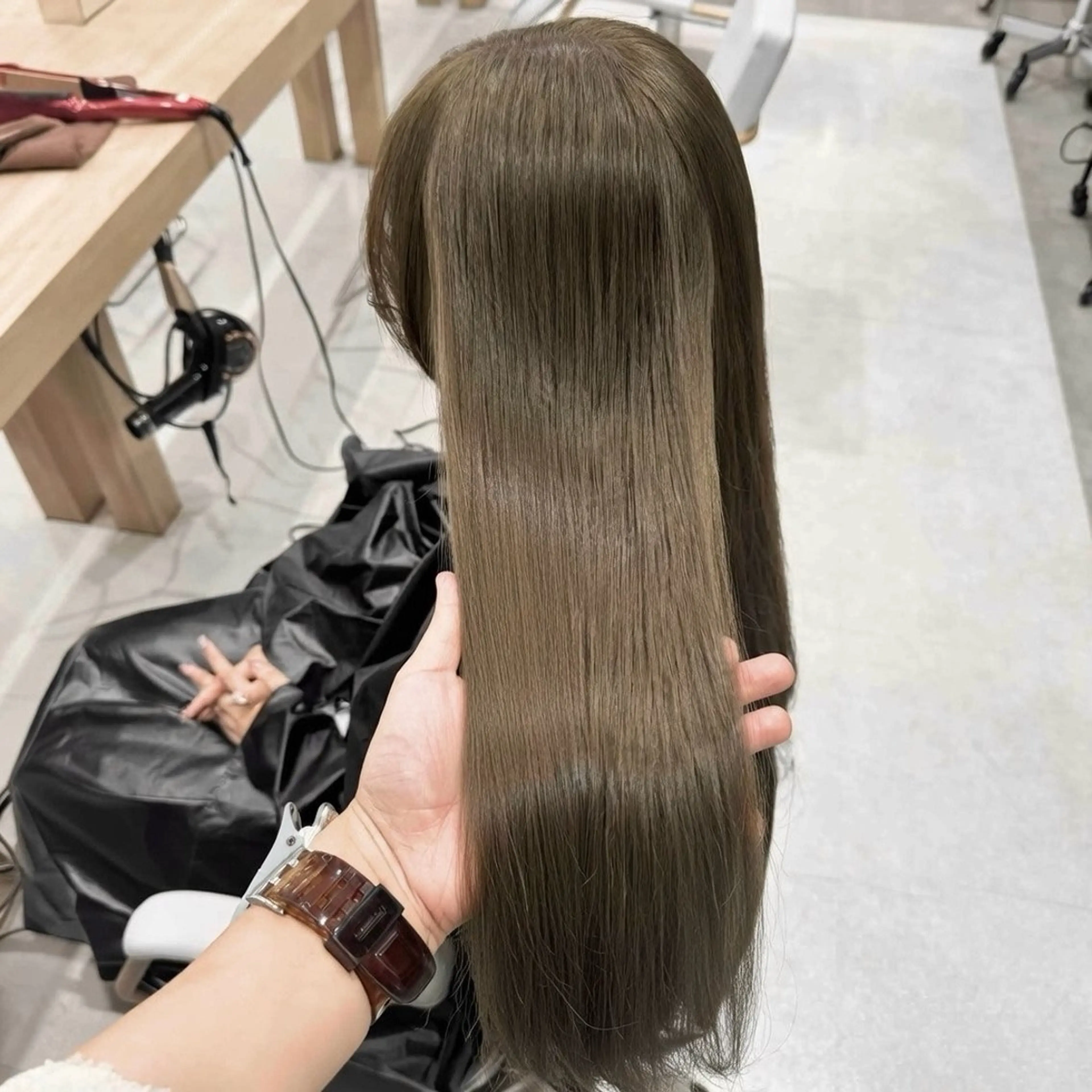 透明感カラー+前髪･顔周りカット+トリートメントの写真