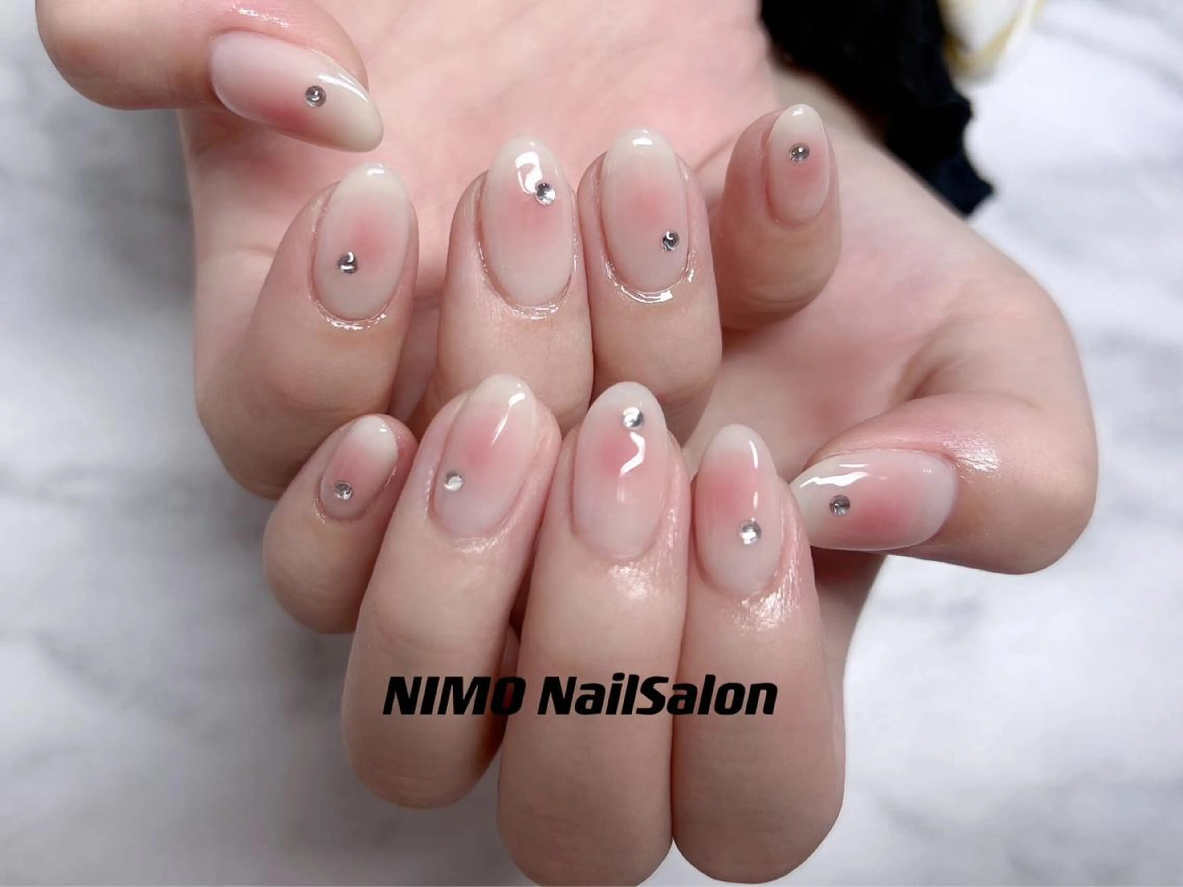 （オフ無料，ケア込み）チークネイル💅ベースカラー付きの写真