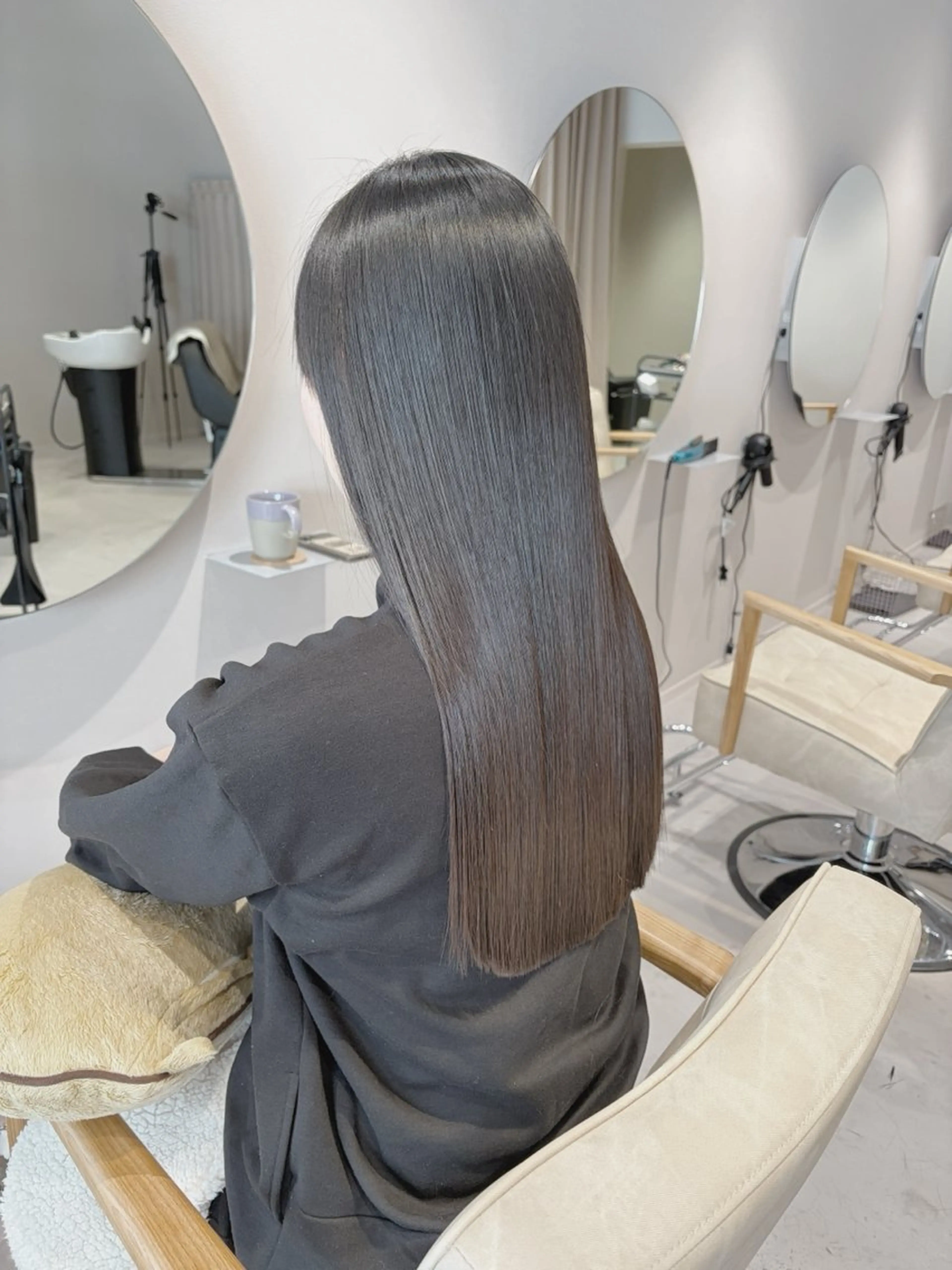 ロング 髪質改善✨縮毛矯正✨ が得意‼️高島英隆のヘアスタイル