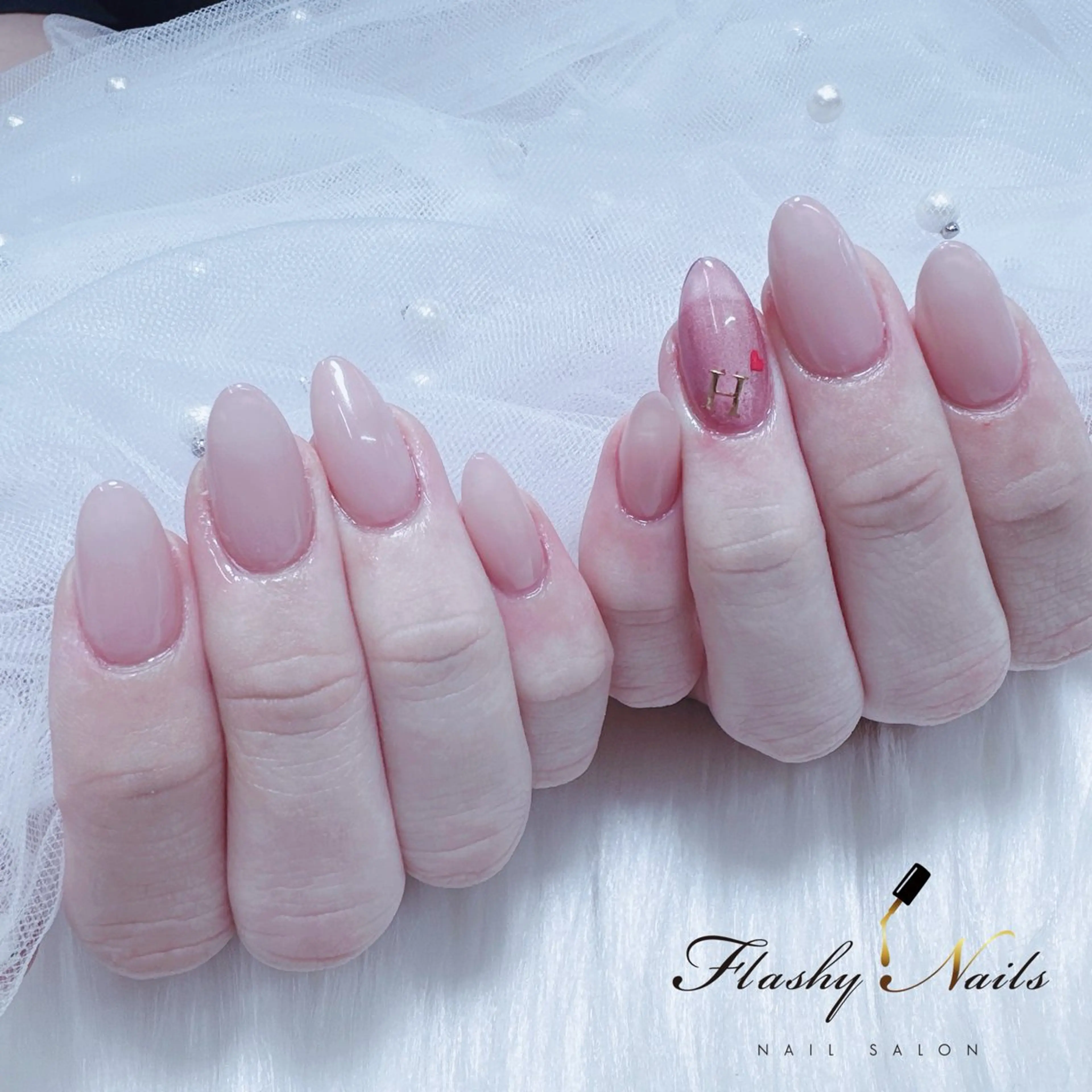 ネイル ハンドネイル Flashy Nailsのネイルデザイン