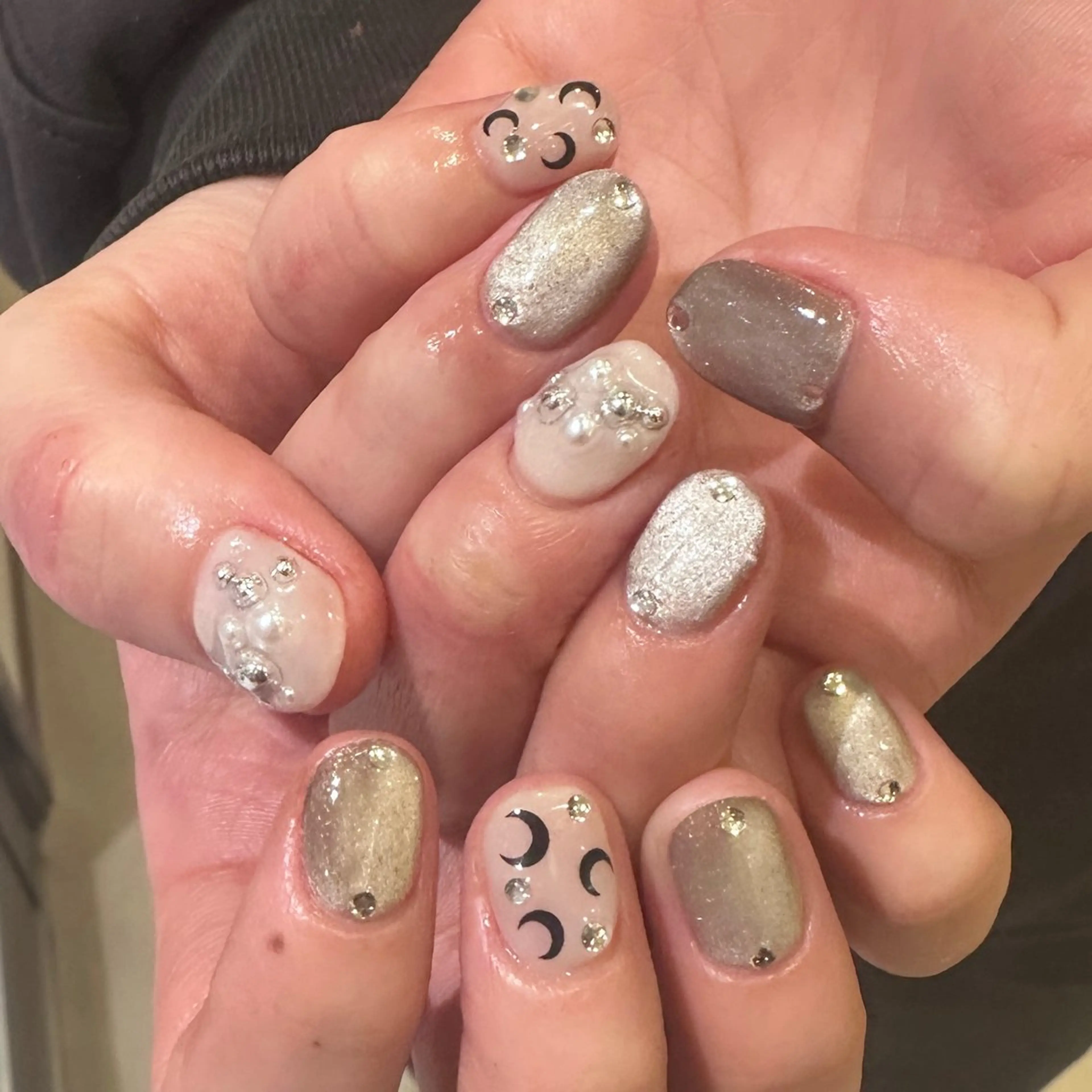 ネイル ハンドネイル 👽個性派ネイル🎀 komachiのヘアスタイル