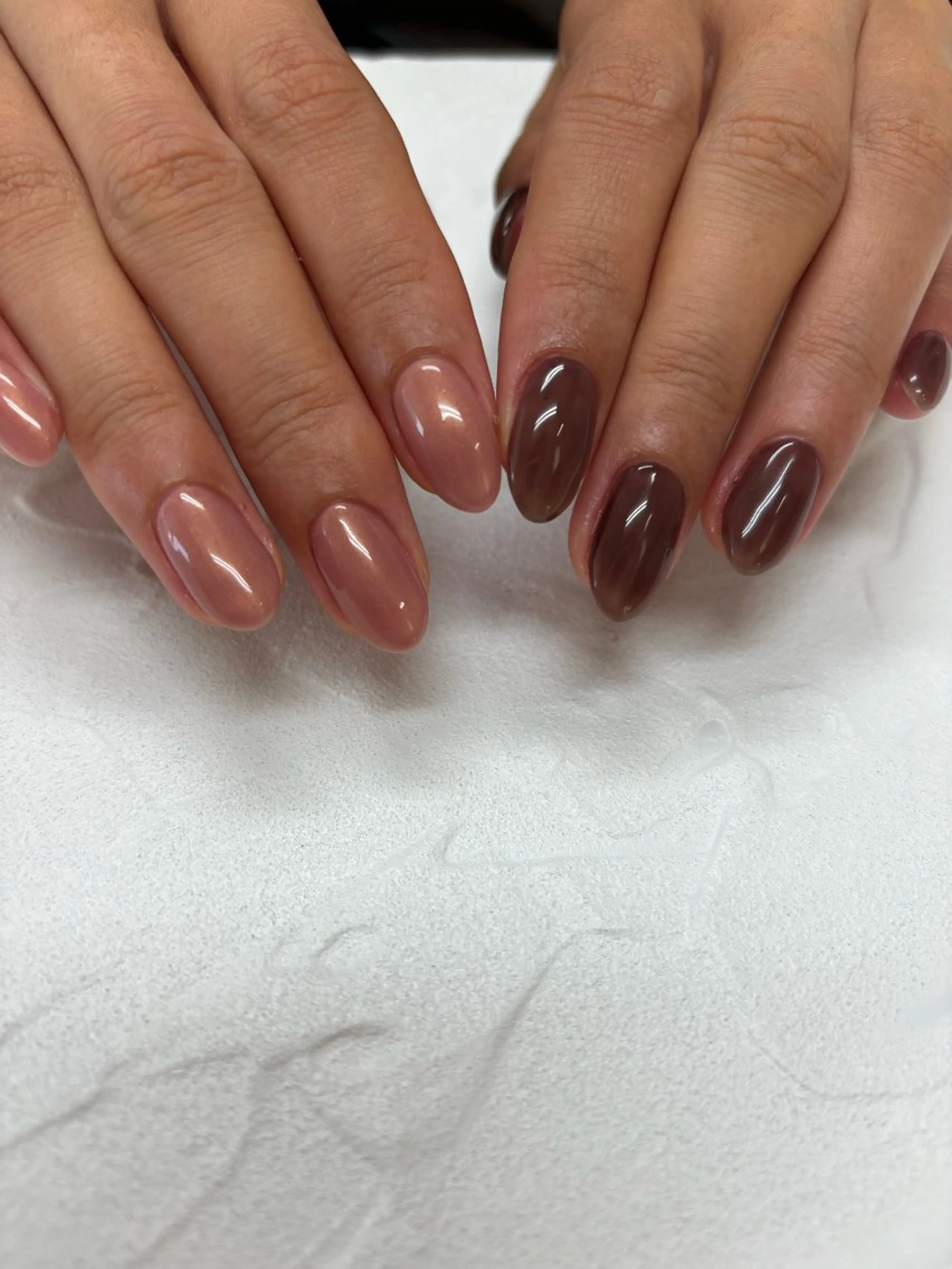 ネイル オーロラネイル ワンカラーネイル ハンドネイル Maede Kanaのネイルデザイン