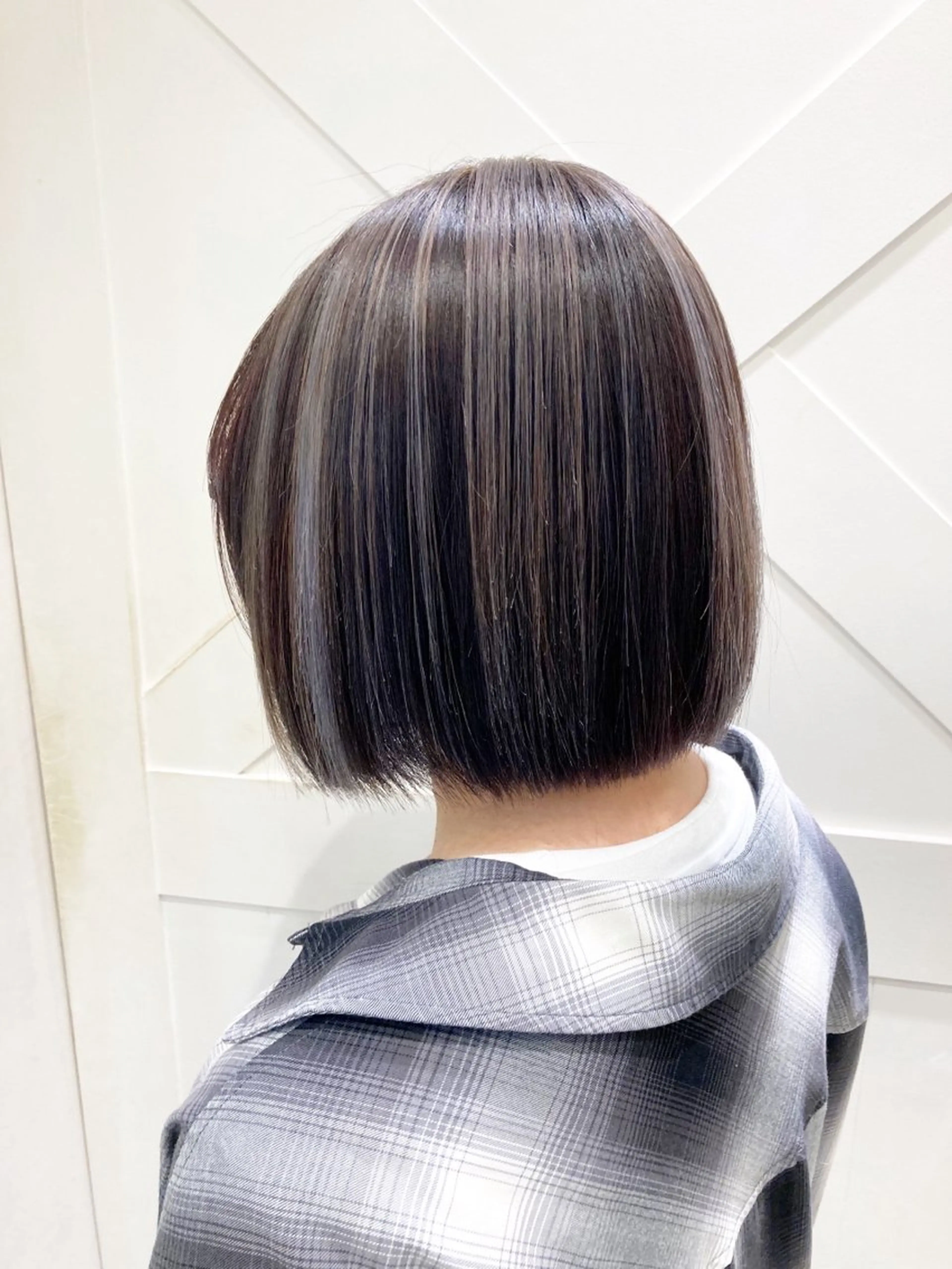 ミディアム ハウス山下あやか 成人式カットカラーのヘアスタイル