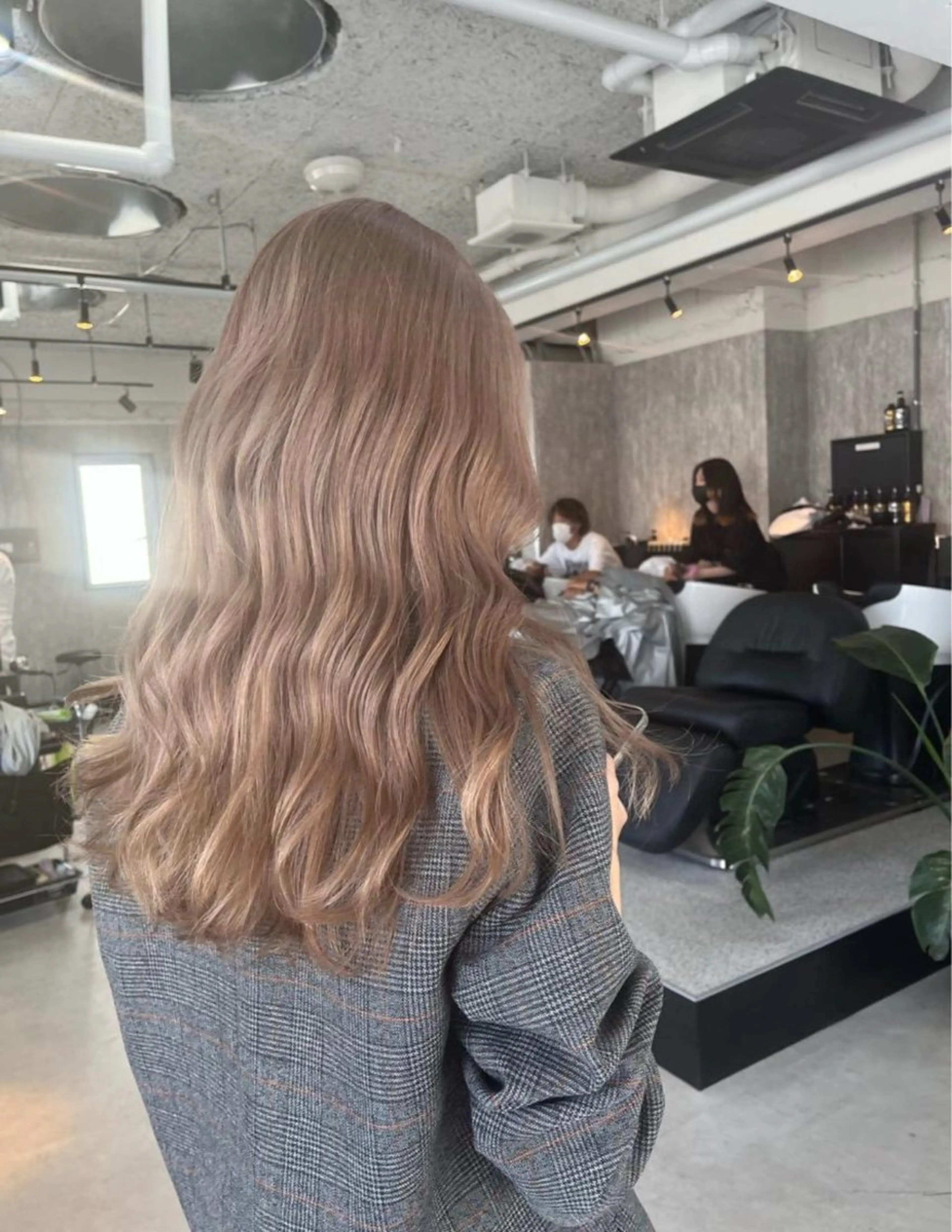 ロング カラー ヘアカラー 新井 勢のヘアスタイル