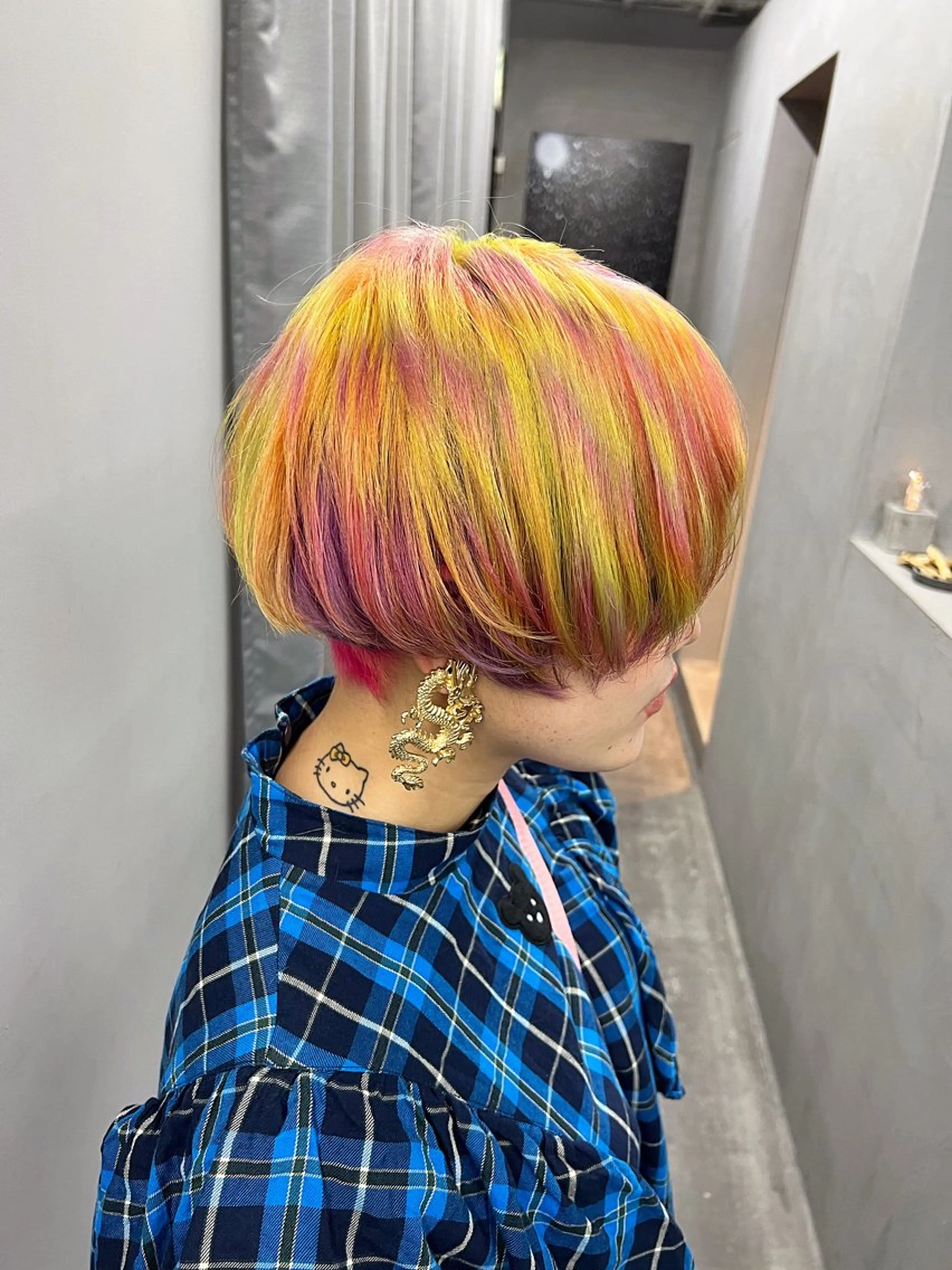 ショート カラー デザインカラー カット ヘアカラー トリートメント 【痛くないブリーチ】 野村友大のヘアスタイル