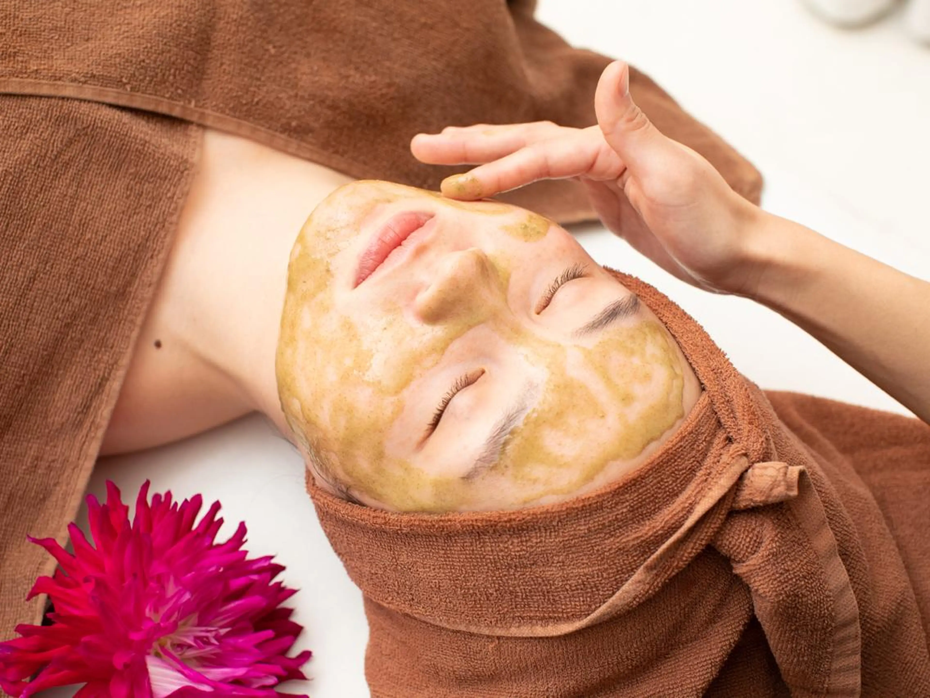 【韓国発🇰🇷剥離無し/透明感のある艶肌へ✨】ハーブピーリング🌿¥7,800✔️2回までご利用🉑の写真