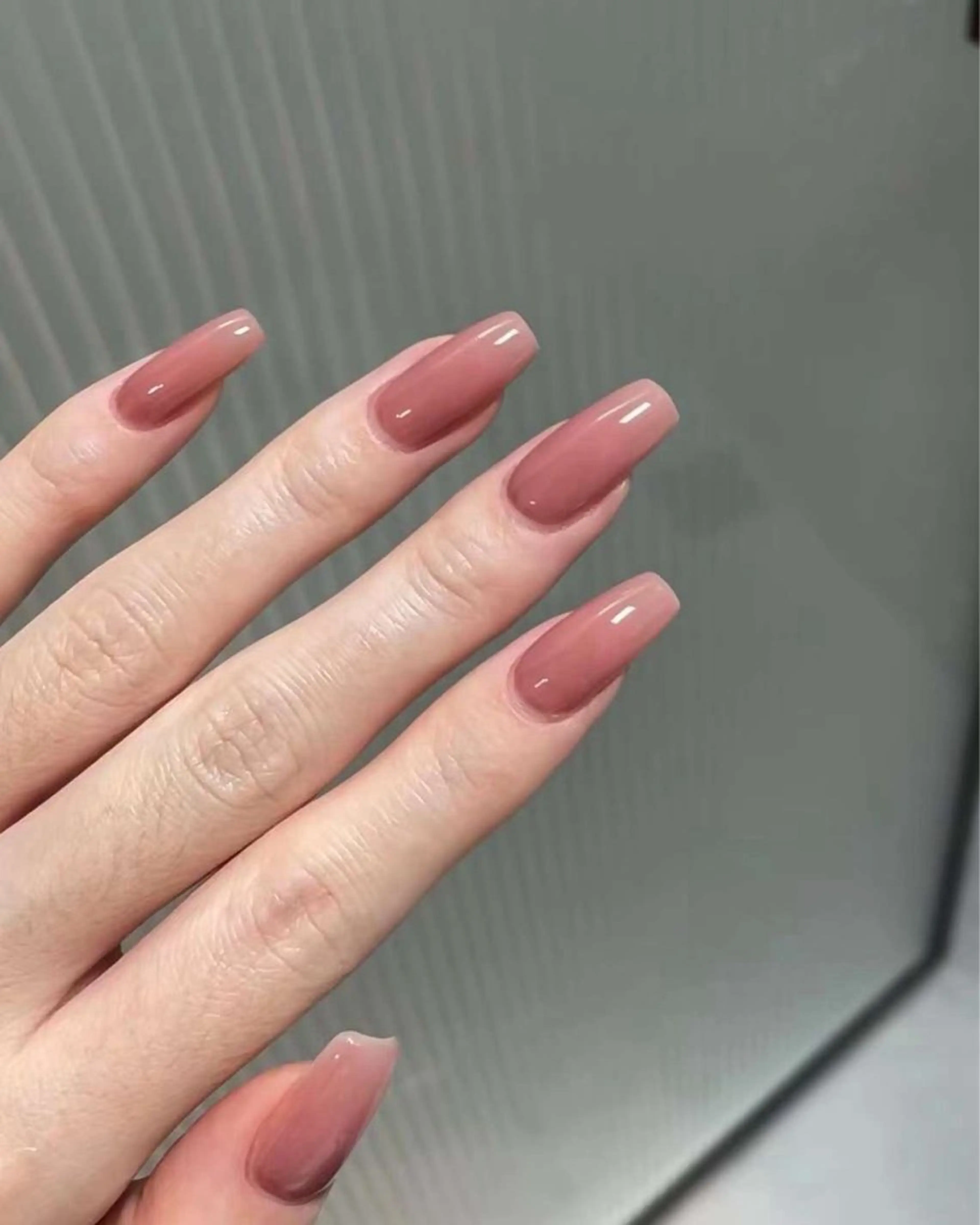 ネイル pink ladyサロン所属・べ にのネイルデザイン