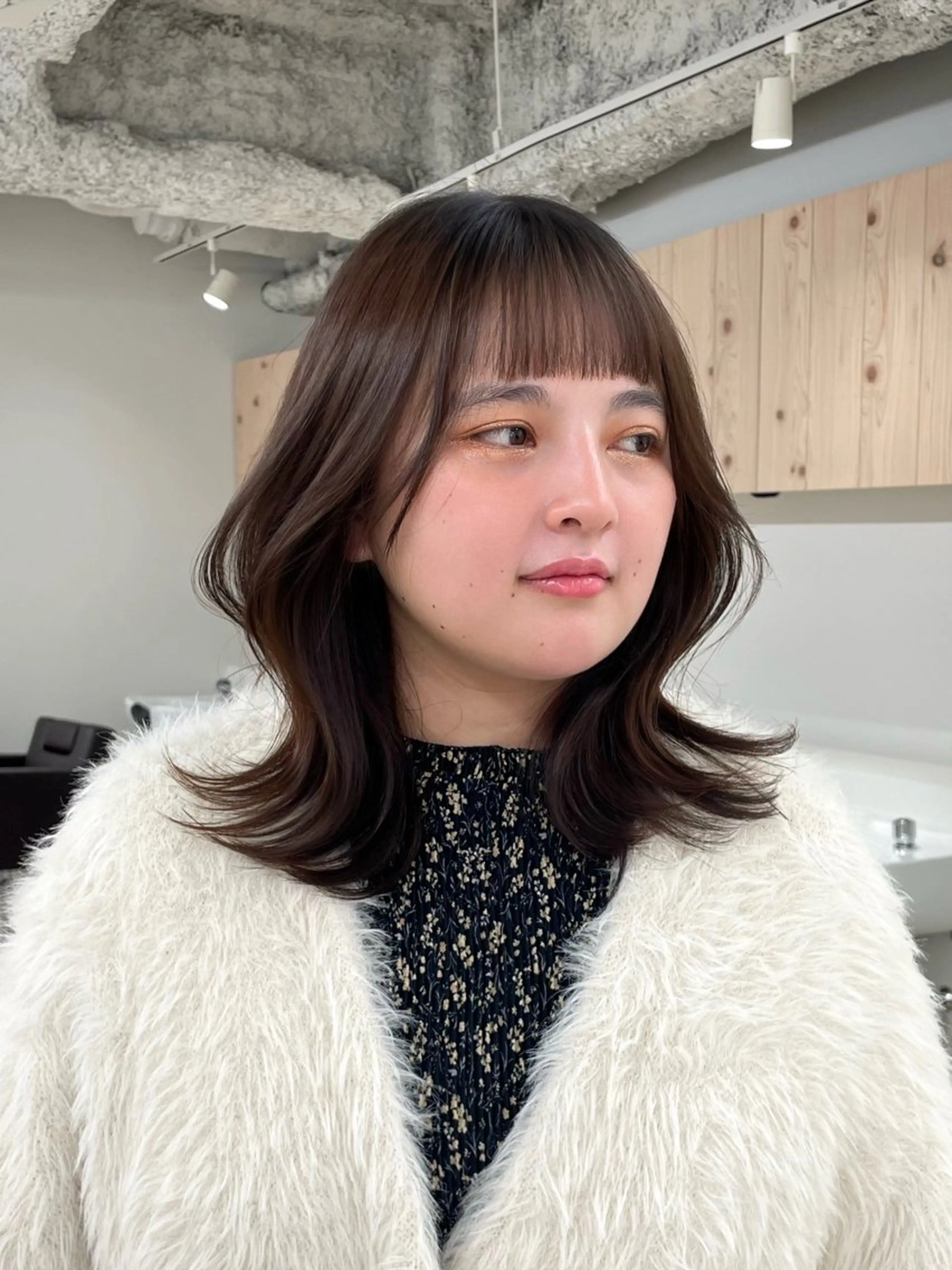 ミディアム カラー カット ヘアカラー トリートメント ヘアセット 新宿/韓国ヘア/ 髪質改善ストレートのヘアスタイル