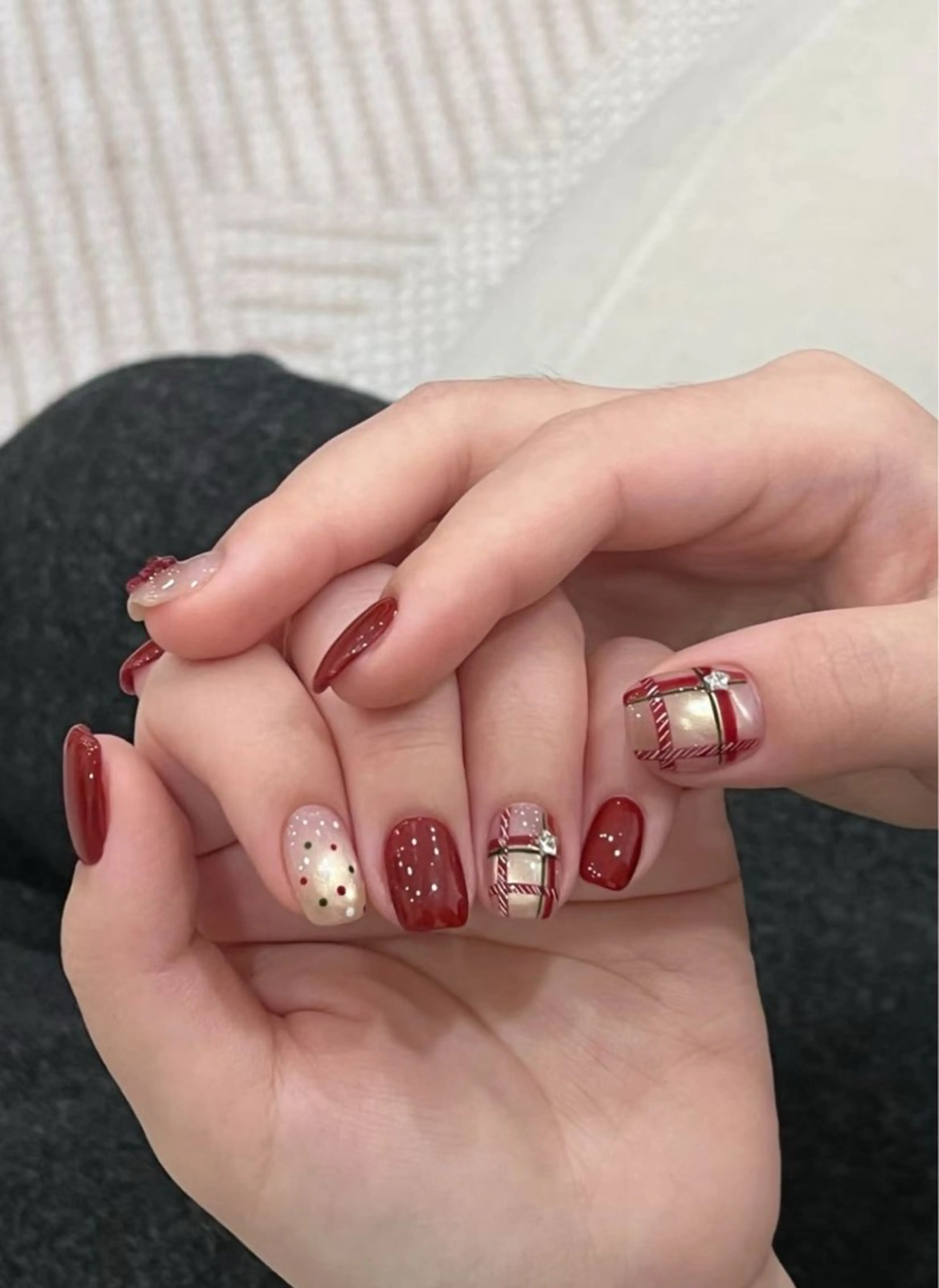 ネイル Nail salon recess池袋所属・惠 美奈のネイルデザイン