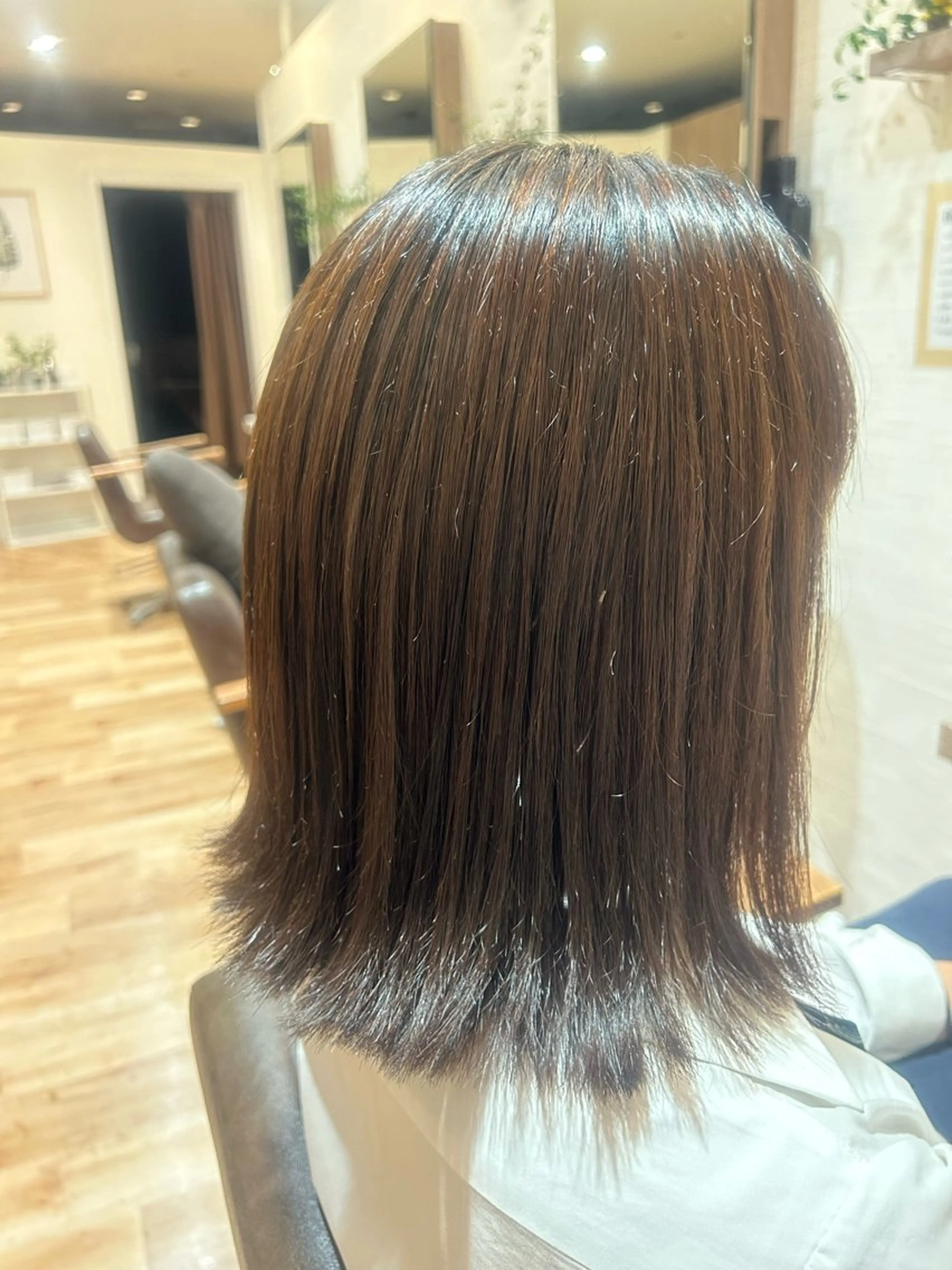 ミディアム 篠原 来実のヘアスタイル