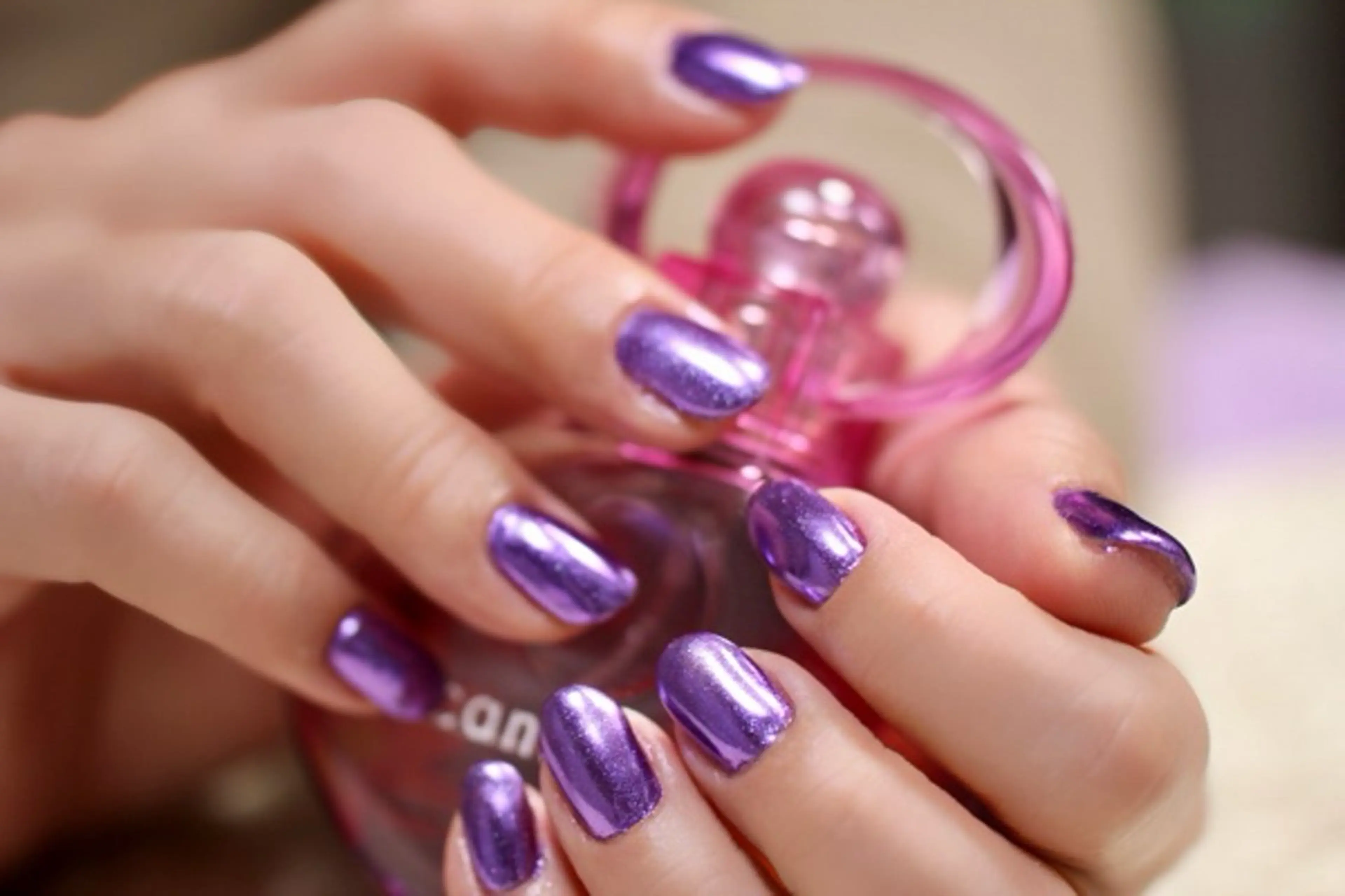 ネイル ジェルネイル ミラーネイル ママリンド　志村坂上店所属・しみ えんのネイルデザイン