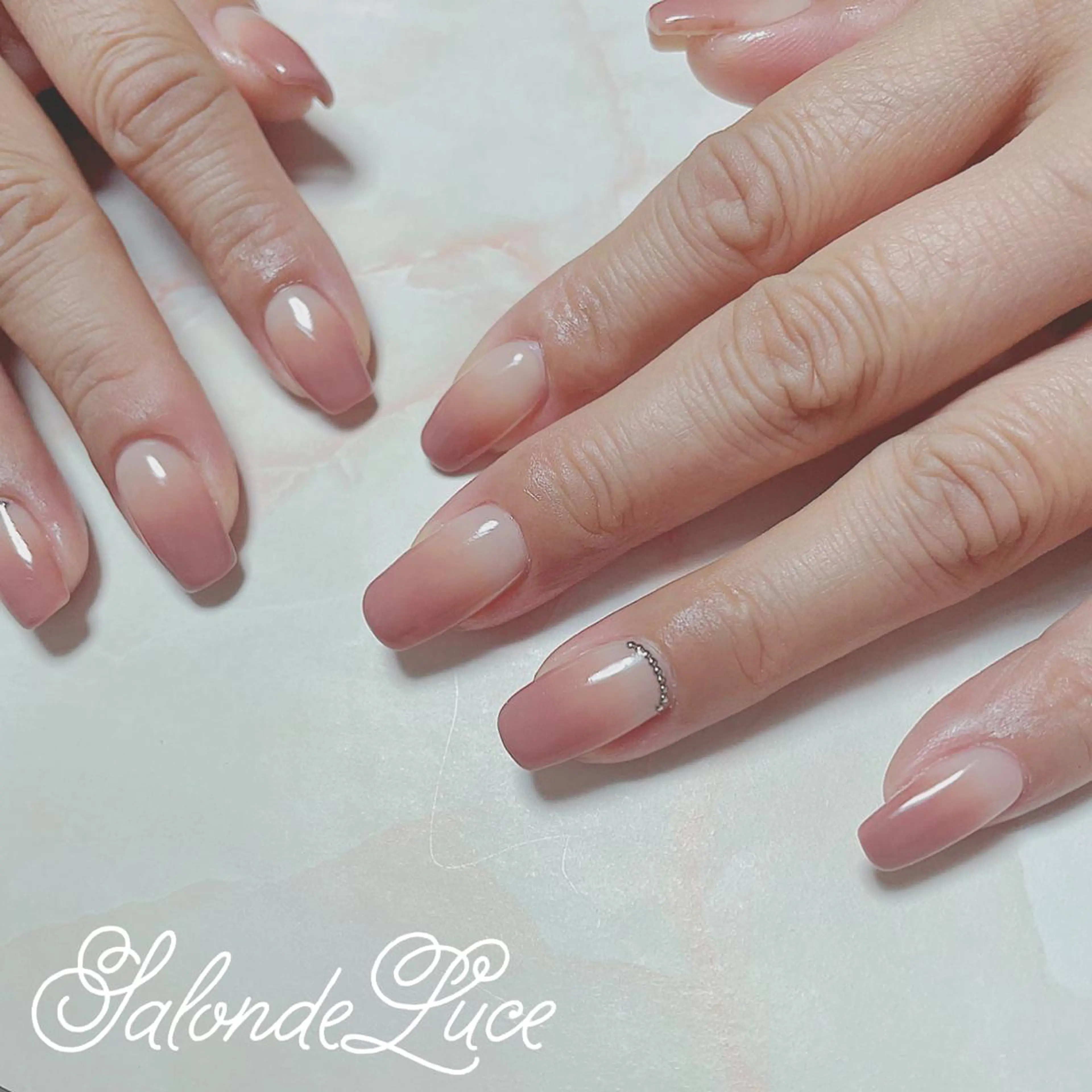 ネイル グラデーション Salon de Luceのネイルデザイン