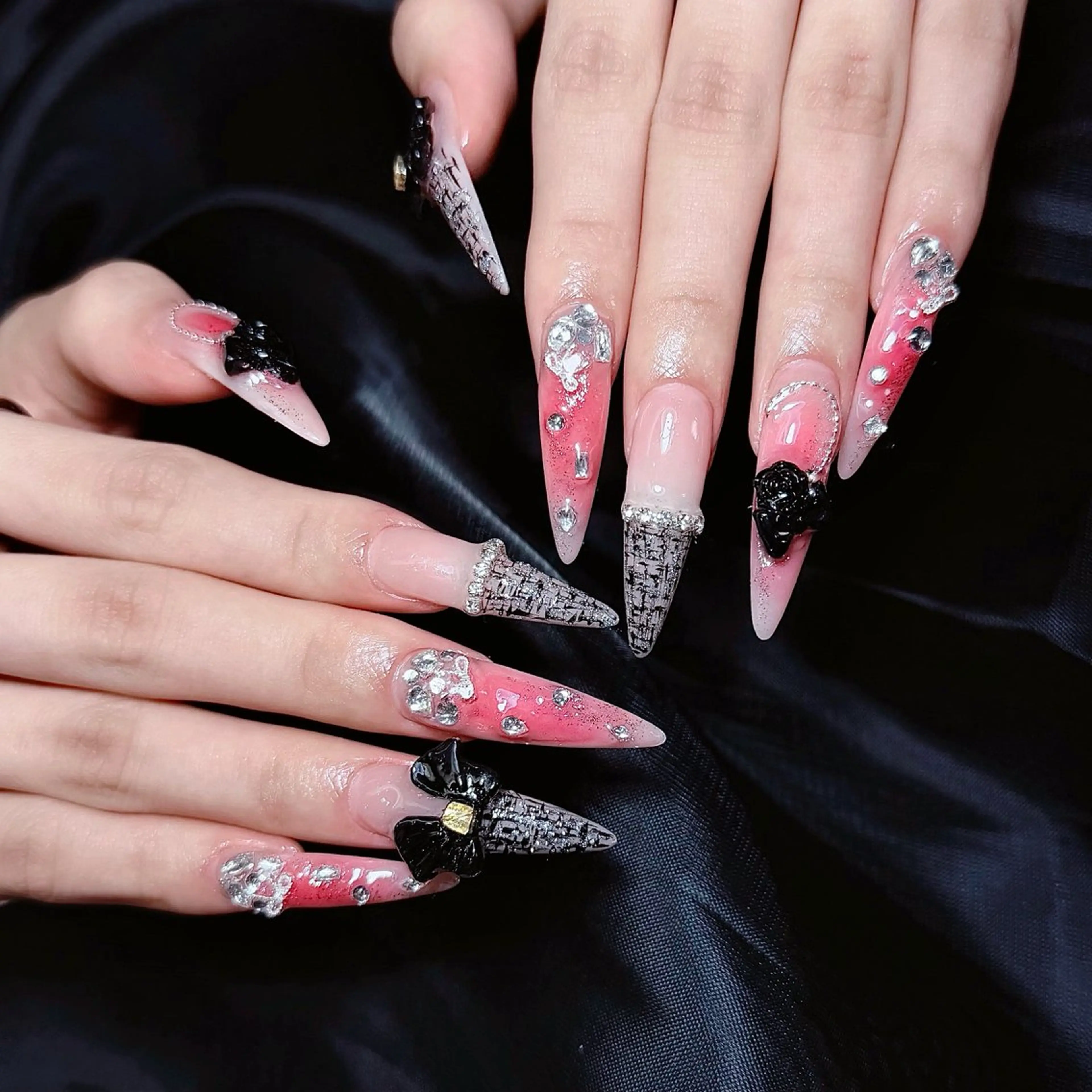 ロング ハンドネイル Bibi beauty spa Osaka所属・Chann Channのネイルデザイン