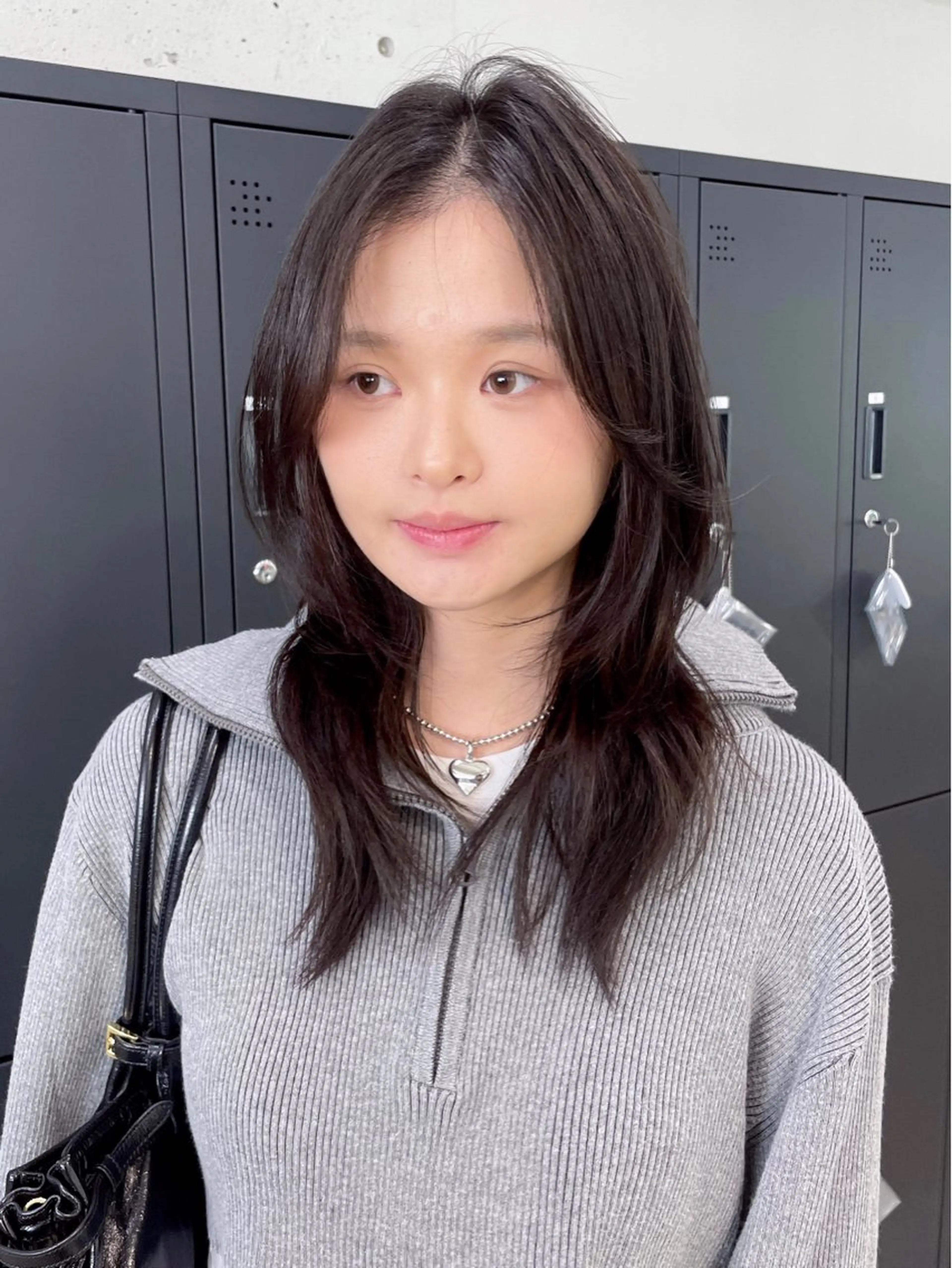 ミディアム カラー グレージュ ハッシュカット カット ヘアカラー yu-kaハッシュ カット/韓国レイヤーのヘアスタイル