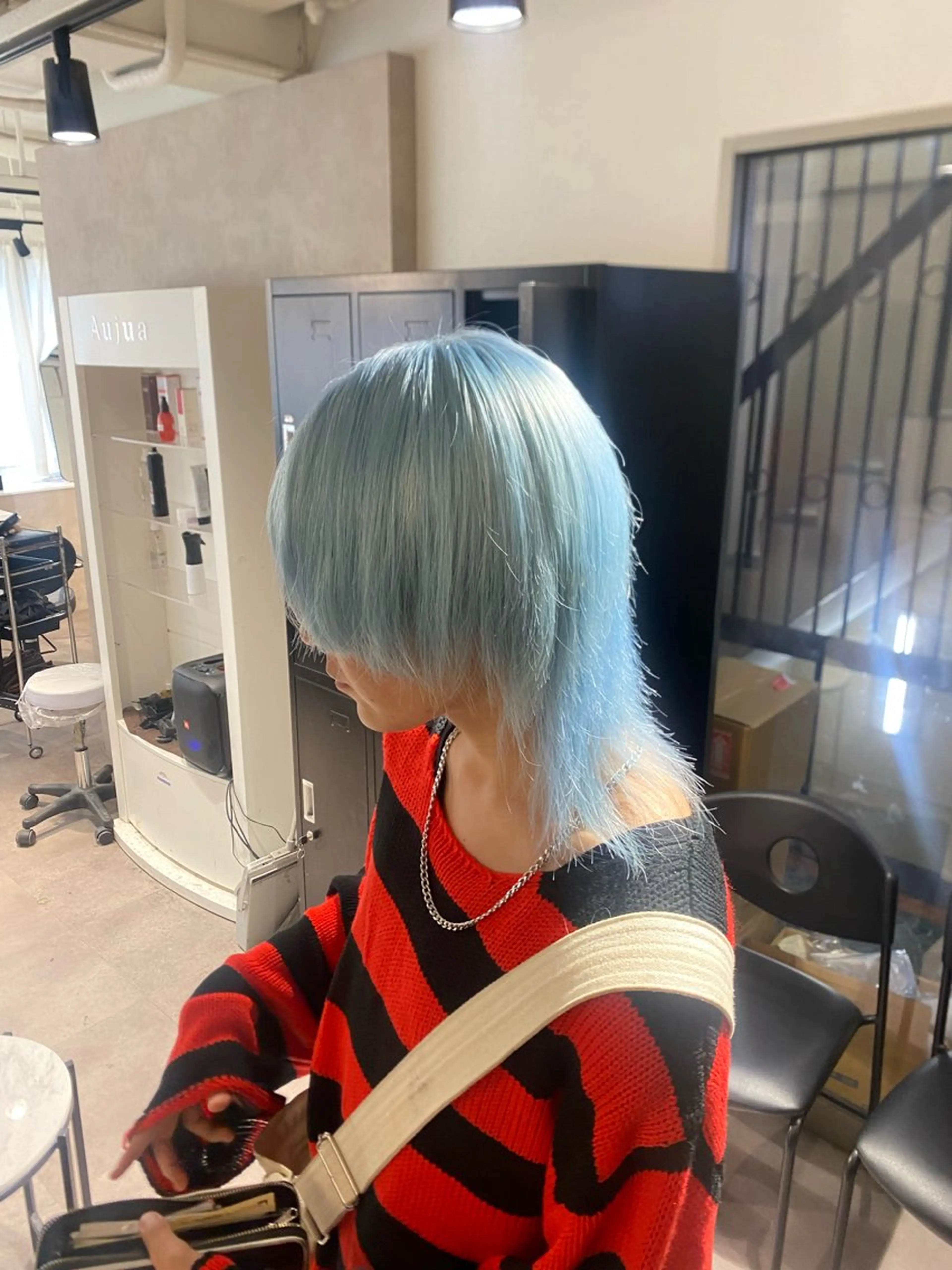 カラー メンズ ブルーカラー ヘアカラー 🇰🇷ハイトーン× 韓国レイヤー레이어드のヘアスタイル