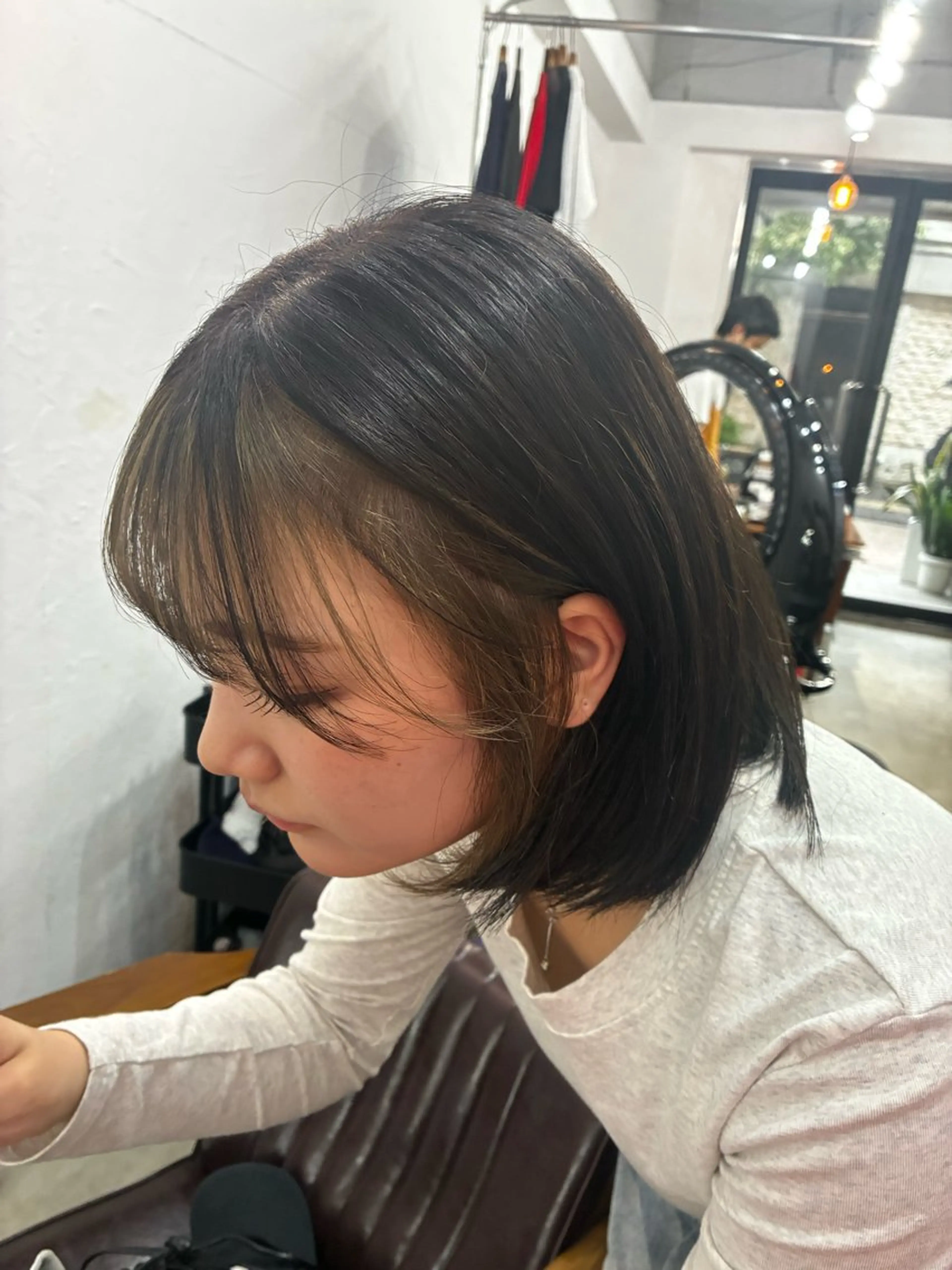 ショート カラー 佐藤 芽衣のヘアスタイル