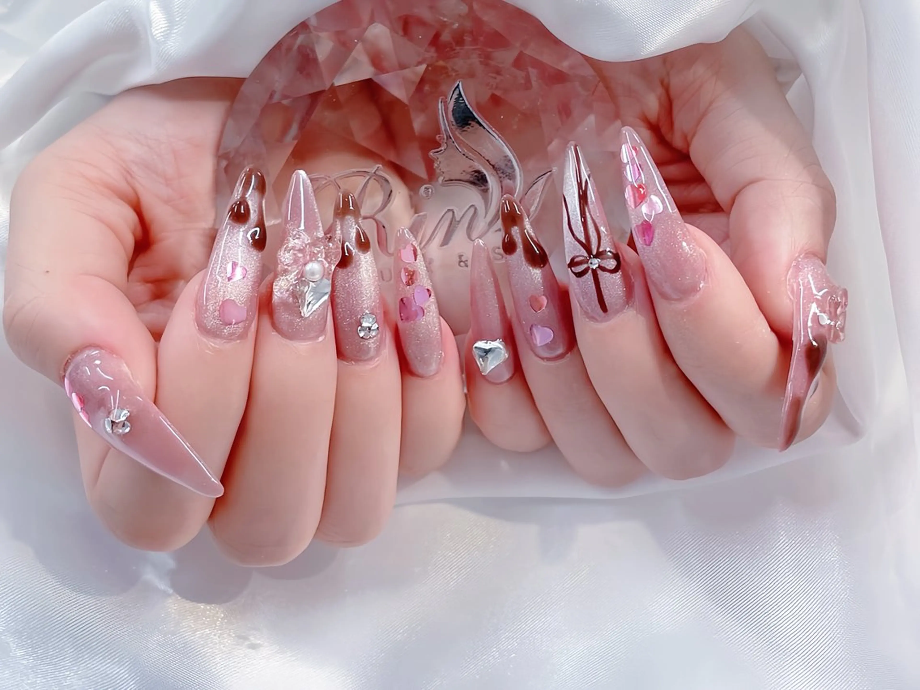 ネイル アートネイル ジェルネイル ロングネイル ニュアンスネイル スカルプネイル ハンドネイル Rin Nail 新大久保店のネイルデザイン