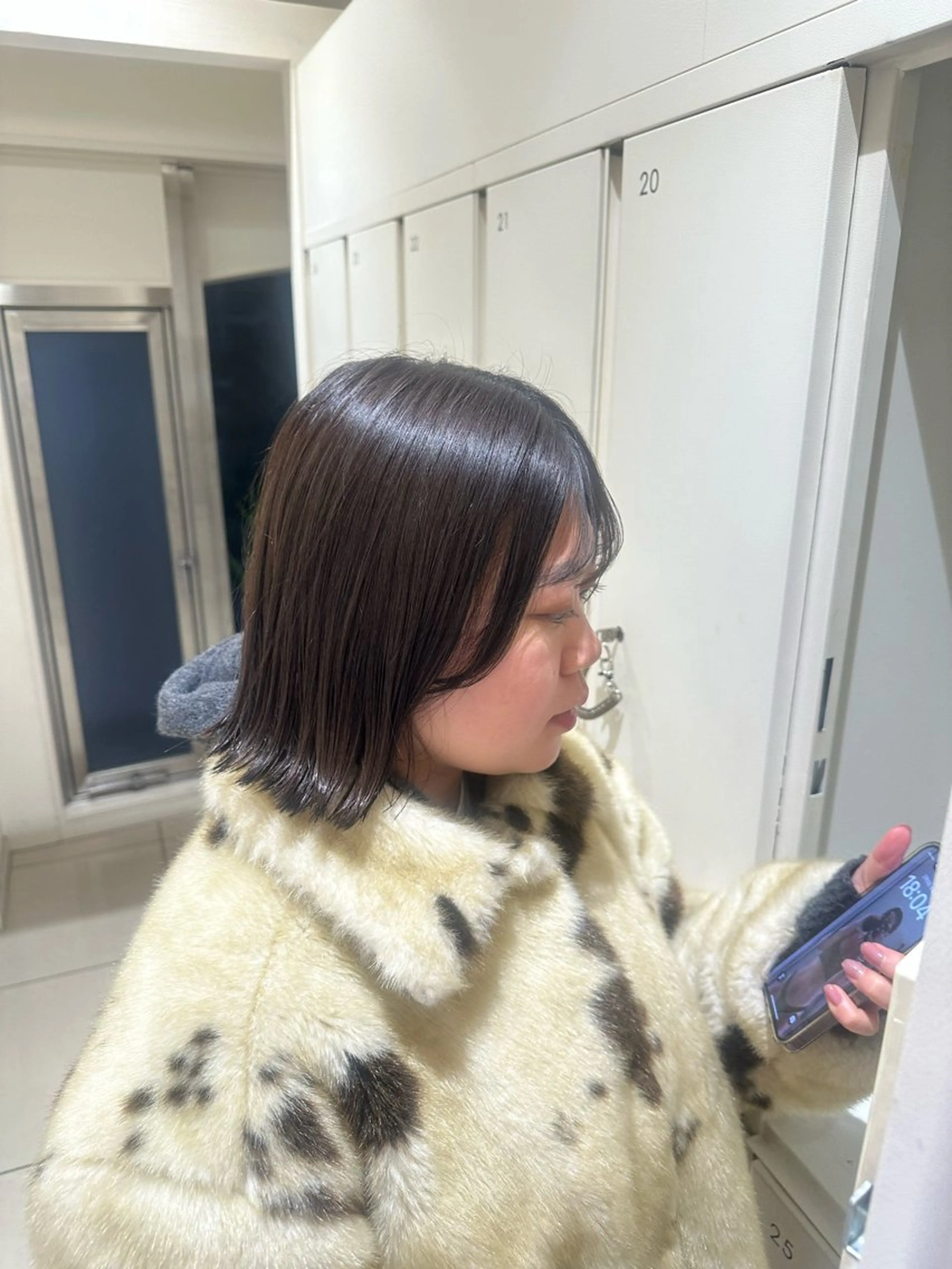 ショート カラー ヘアアレンジ タイトボブ個性派カラ ーAKANEのヘアスタイル