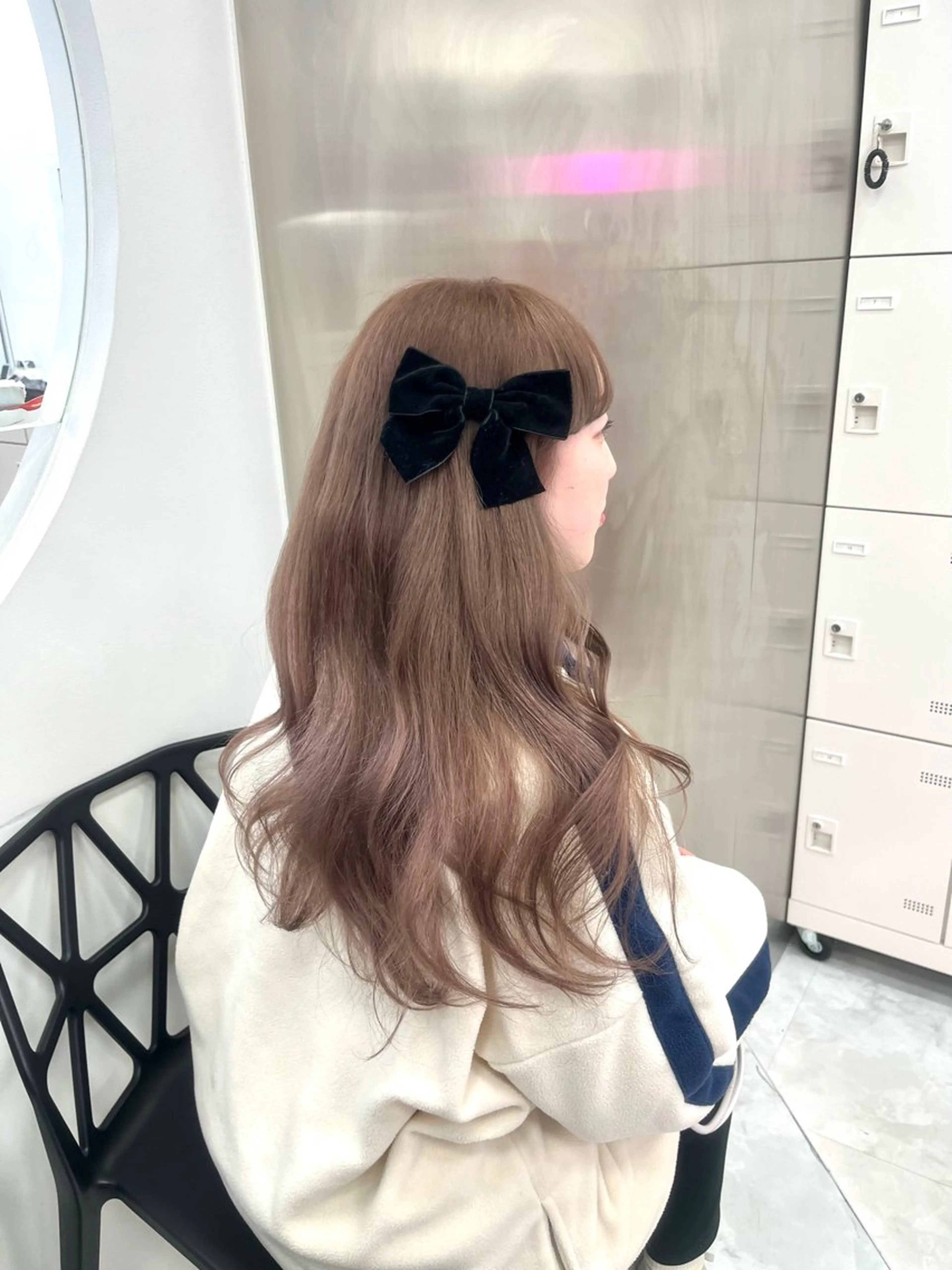 ロング ヘアカラー トリートメント ヘッドスパ ヘアセット ❤︎ワンホンガーリー なハイトーンヘア❤︎のヘアスタイル