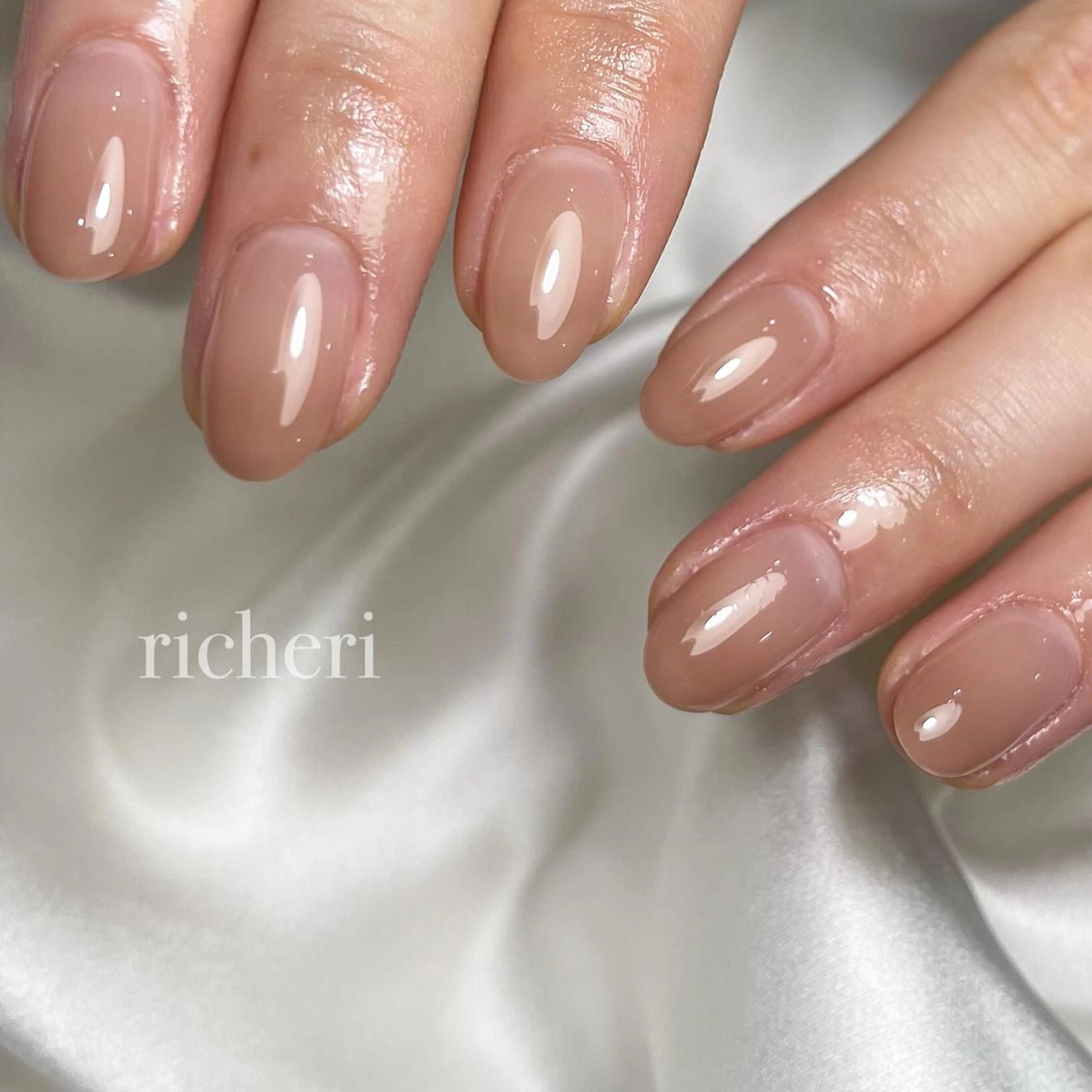 ミディアム ネイル ハンドネイル richeri beautyのエステ・リラクイメージ