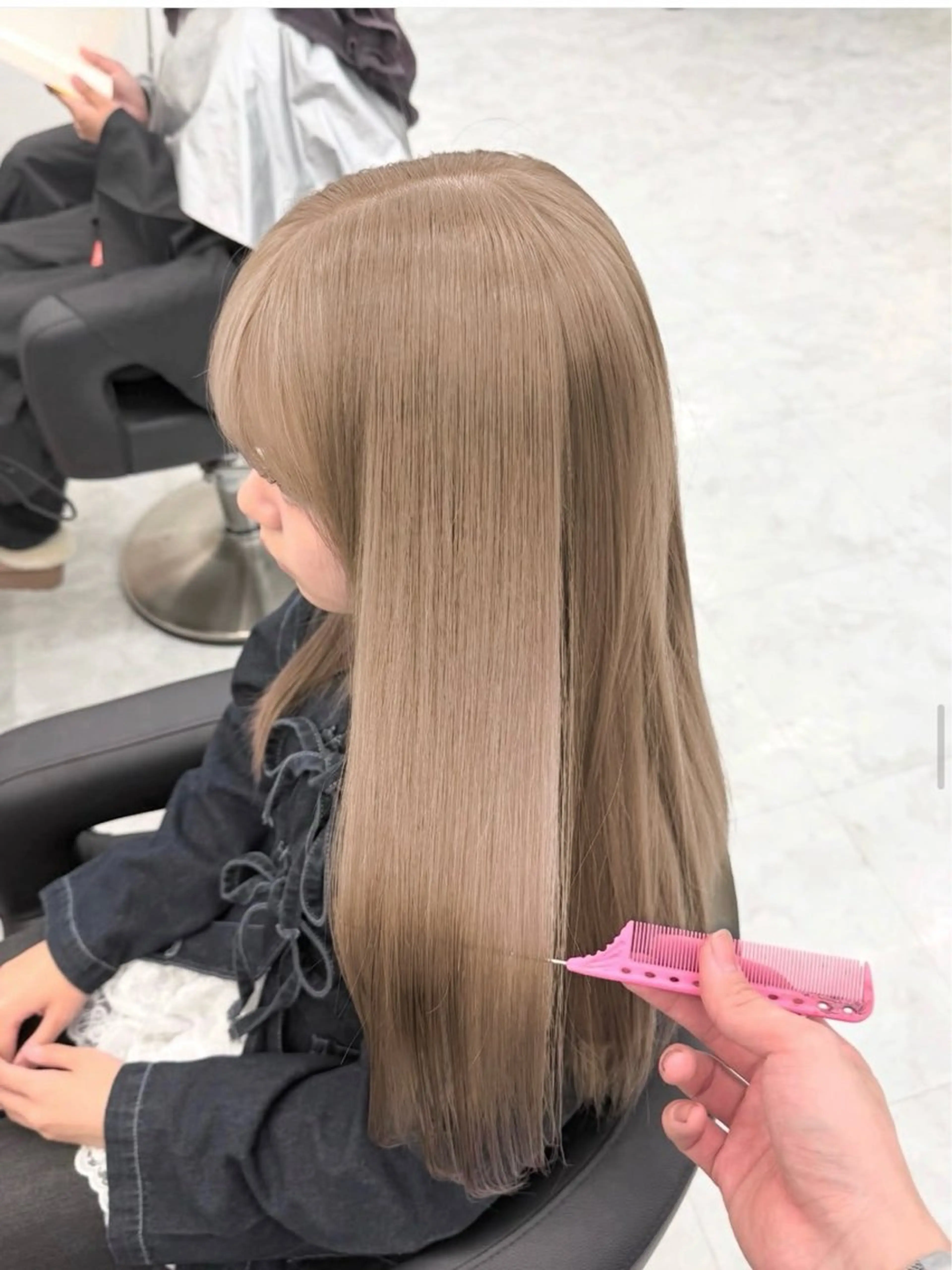 カラー ヘアカラー 透ける透明感カラー 🤍anju🎀のヘアスタイル