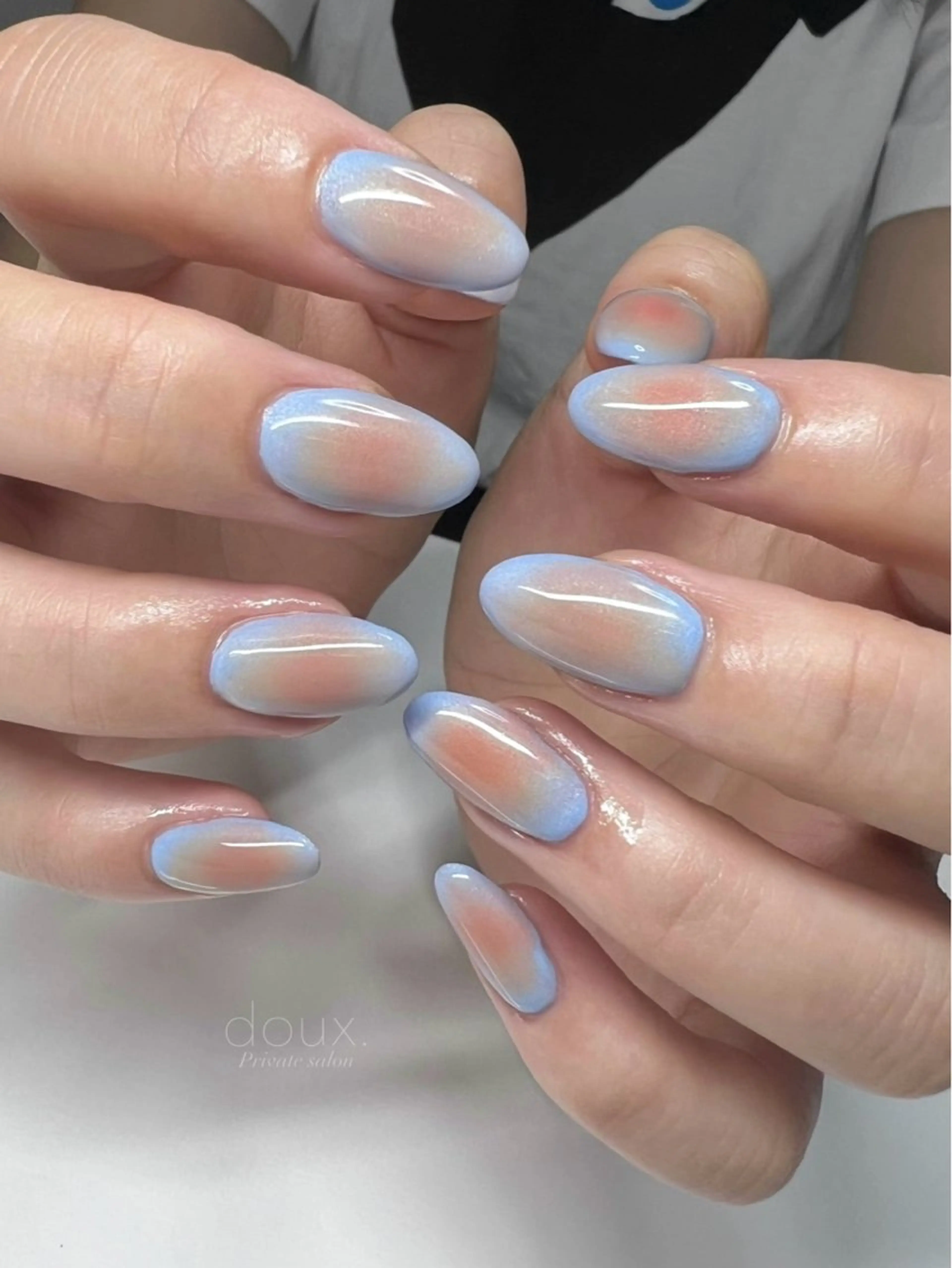 ネイル チークネイル グラデーション 韓国ネイル ニュアンスネイル オフィスネイル ハンドネイル doux. nailのネイルデザイン