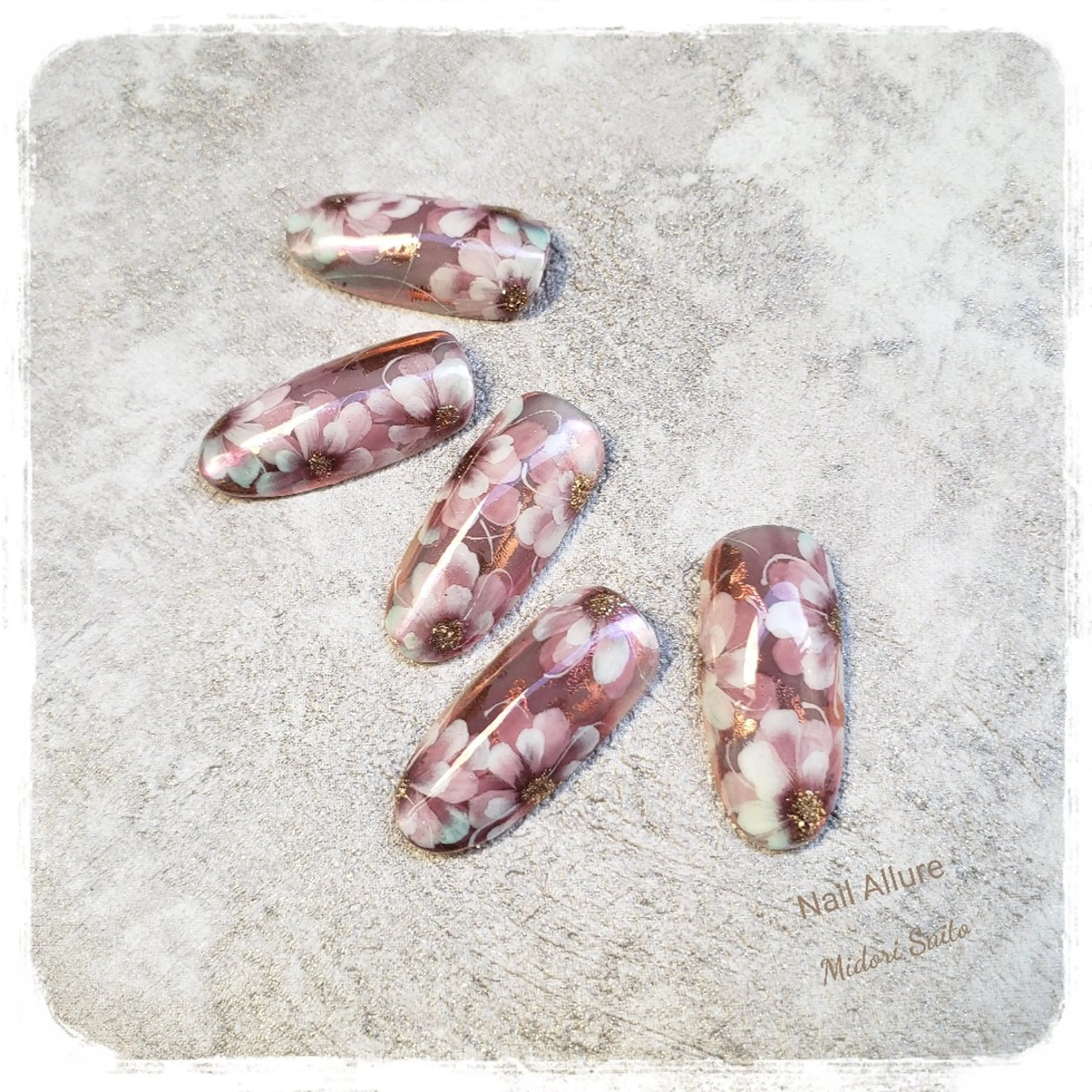 ネイル フラワーネイル ジェルネイル ニュアンスネイル スカルプネイル 冬ネイル Nail Allure(ネイル アルーア)所属・Nail Allureのネイルデザイン