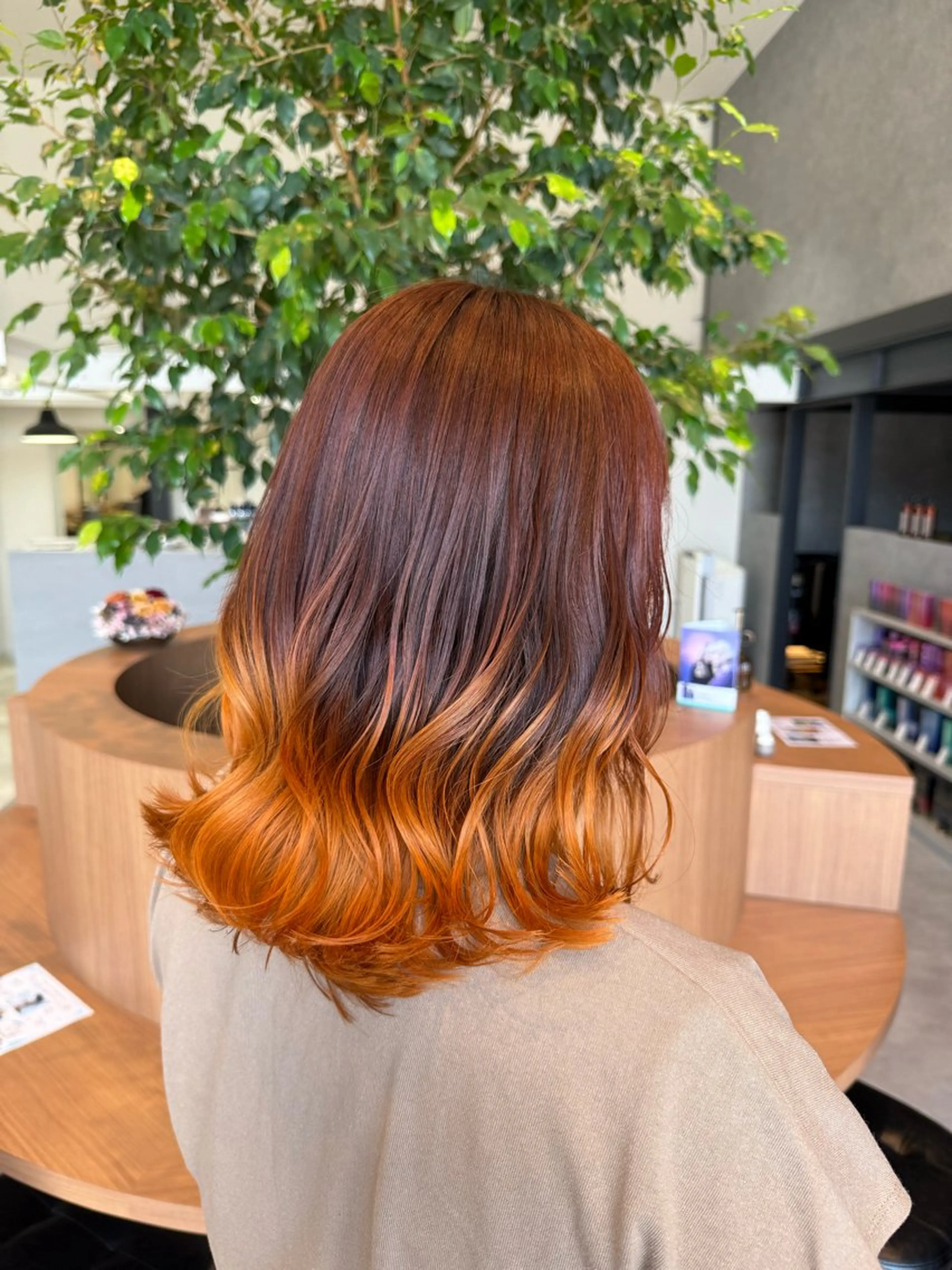 ミディアム カラー カット ヘアカラー ayaka |トレンドヘアのヘアスタイル