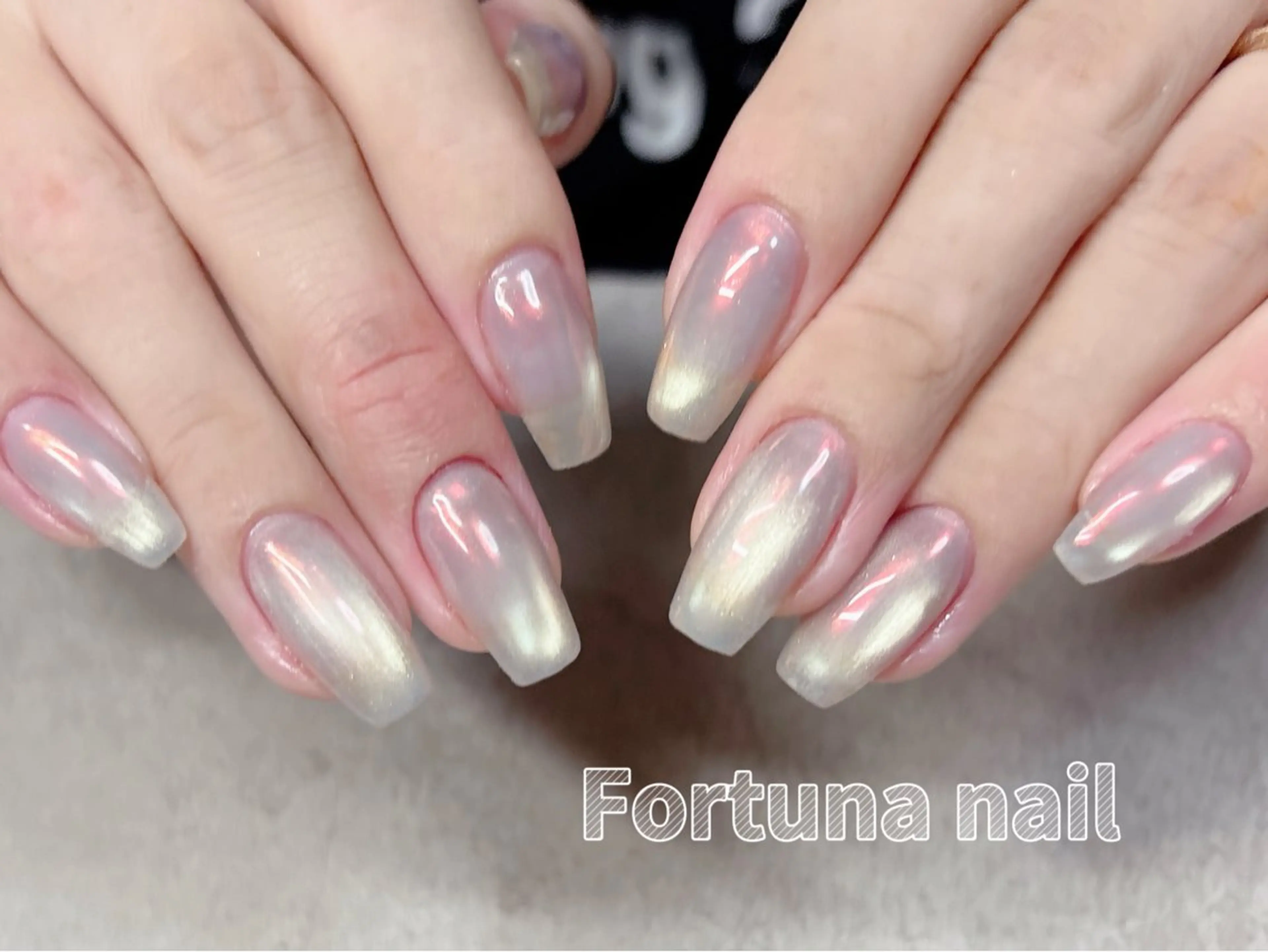ネイル マグネットネイル ミラーネイル ハンドネイル ハンドケア Nail •Head スパFortunaのネイルデザイン