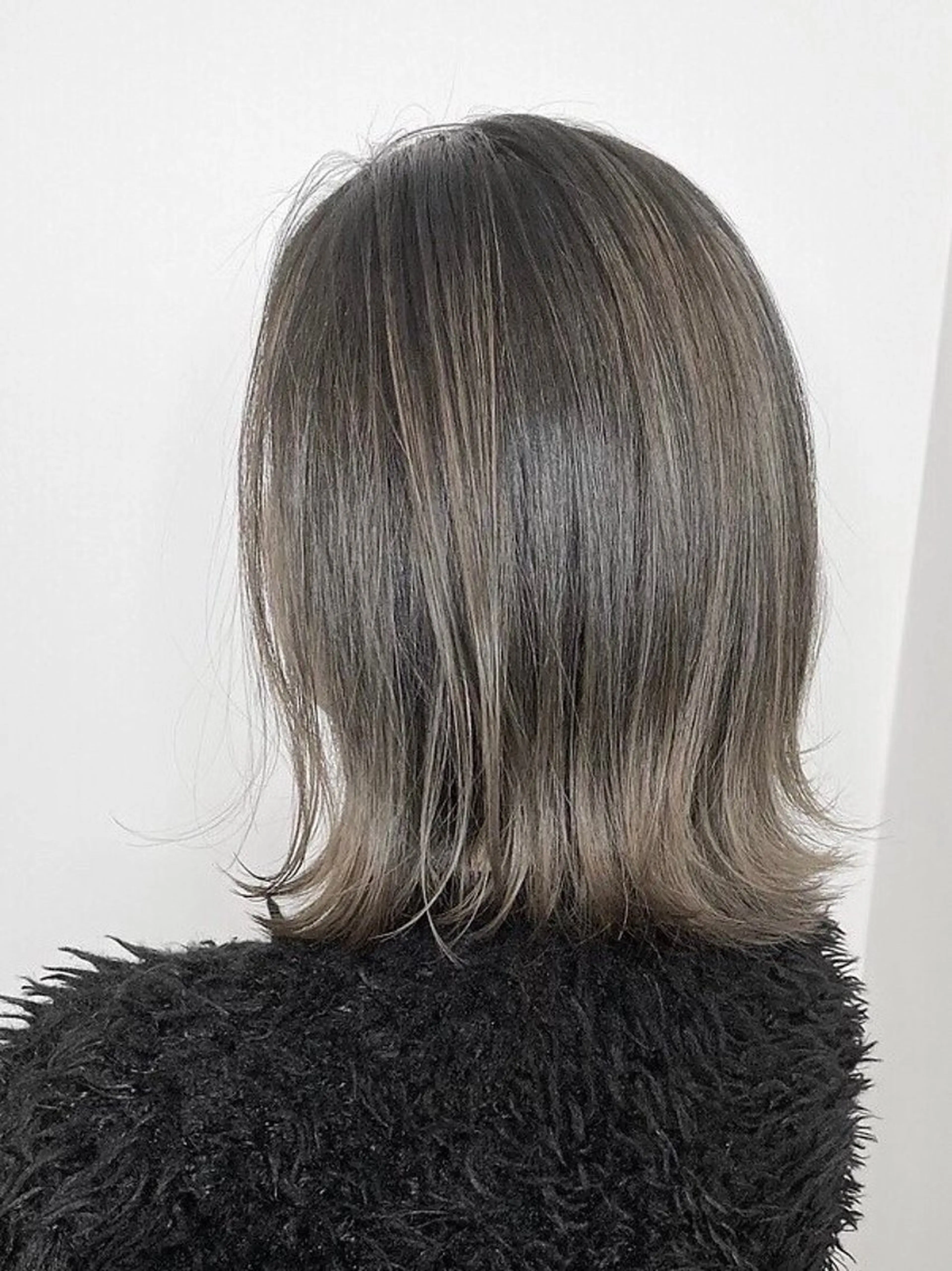 ミディアム カラー 谷口 琉希のヘアスタイル