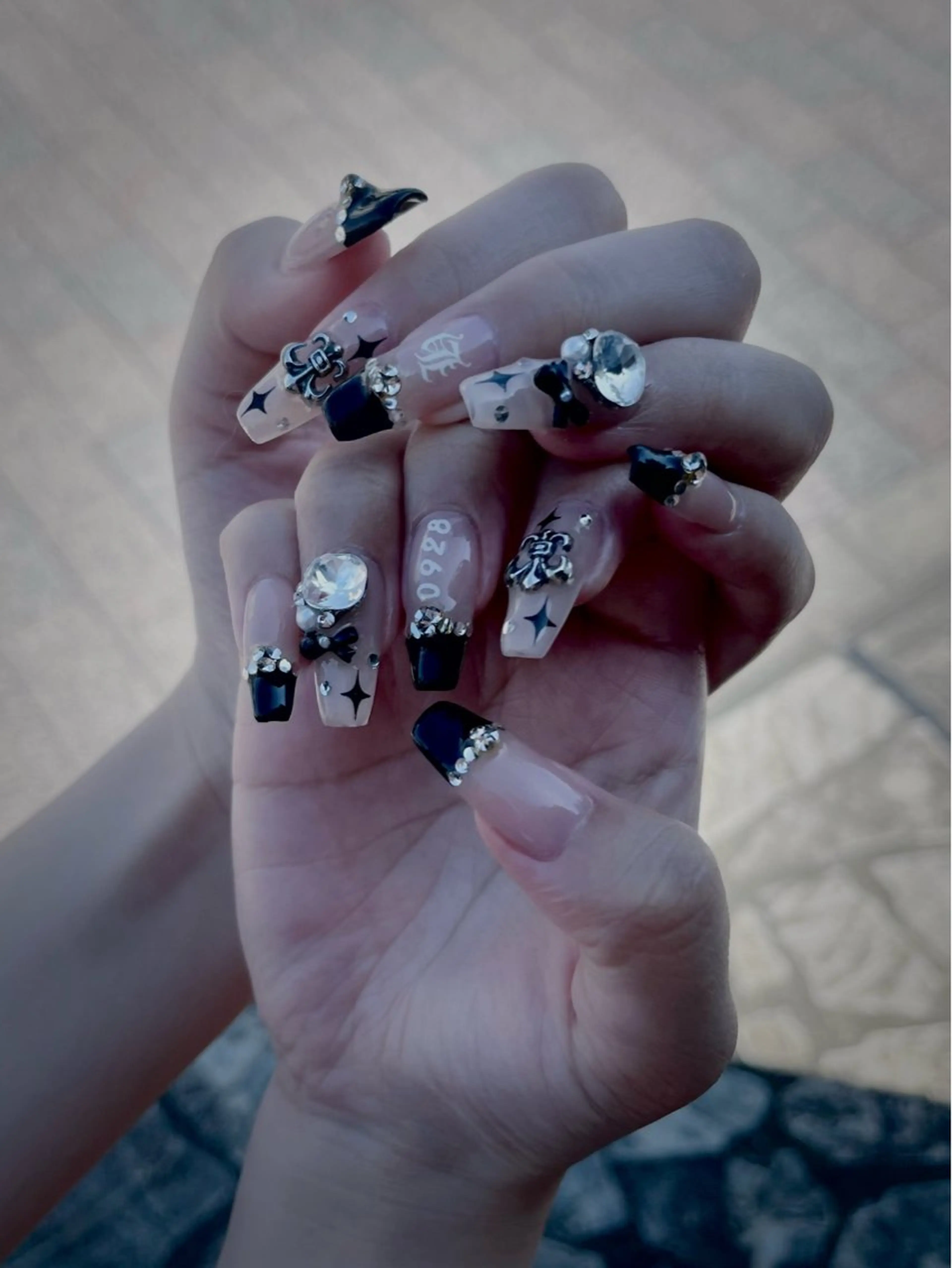 ネイル キラキラネイル マグネットネイル ワンカラーネイル スカルプネイル ワンホンネイル nine.🦋 YUKOのネイルデザイン