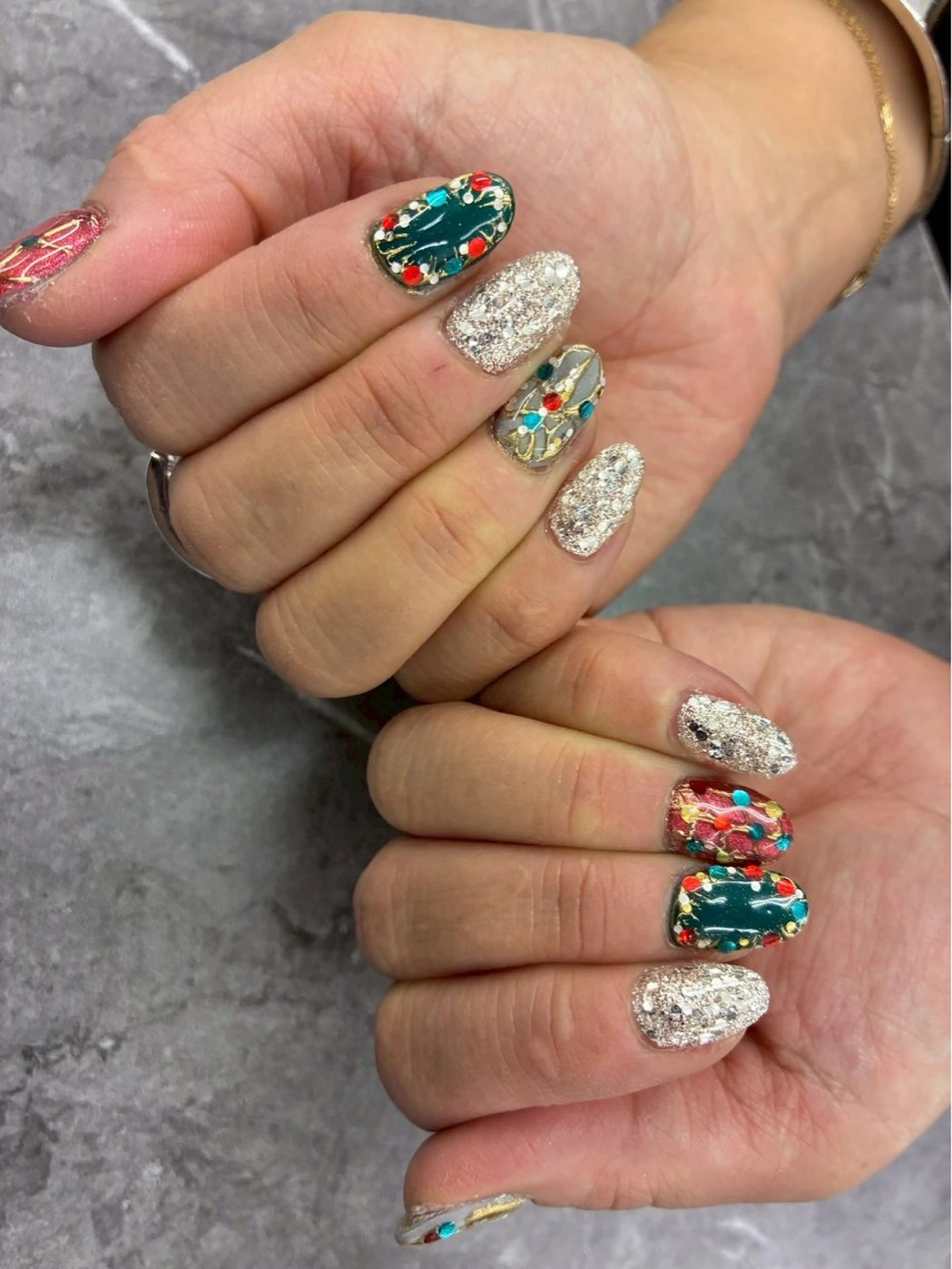 ネイル ハンドネイル Nail salon ヴェロニカ　あまねのネイルデザイン