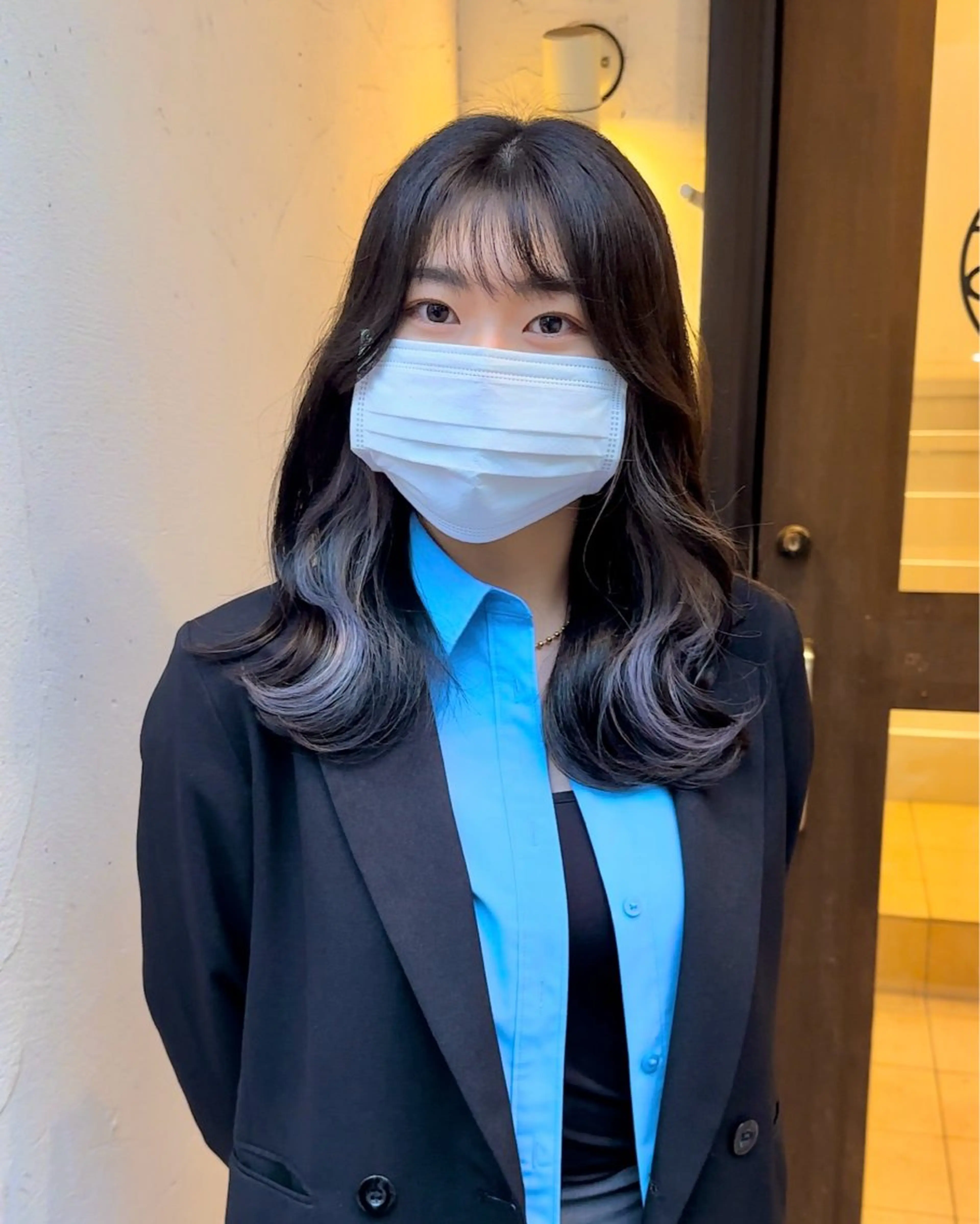 セミロング カラー ブリーチ ケアブリーチ インナーカラー シルバー ホワイトシルバー カット ヘアカラー トリートメント インナーカラー/レイ ヤーカット♡/マキシのヘアスタイル