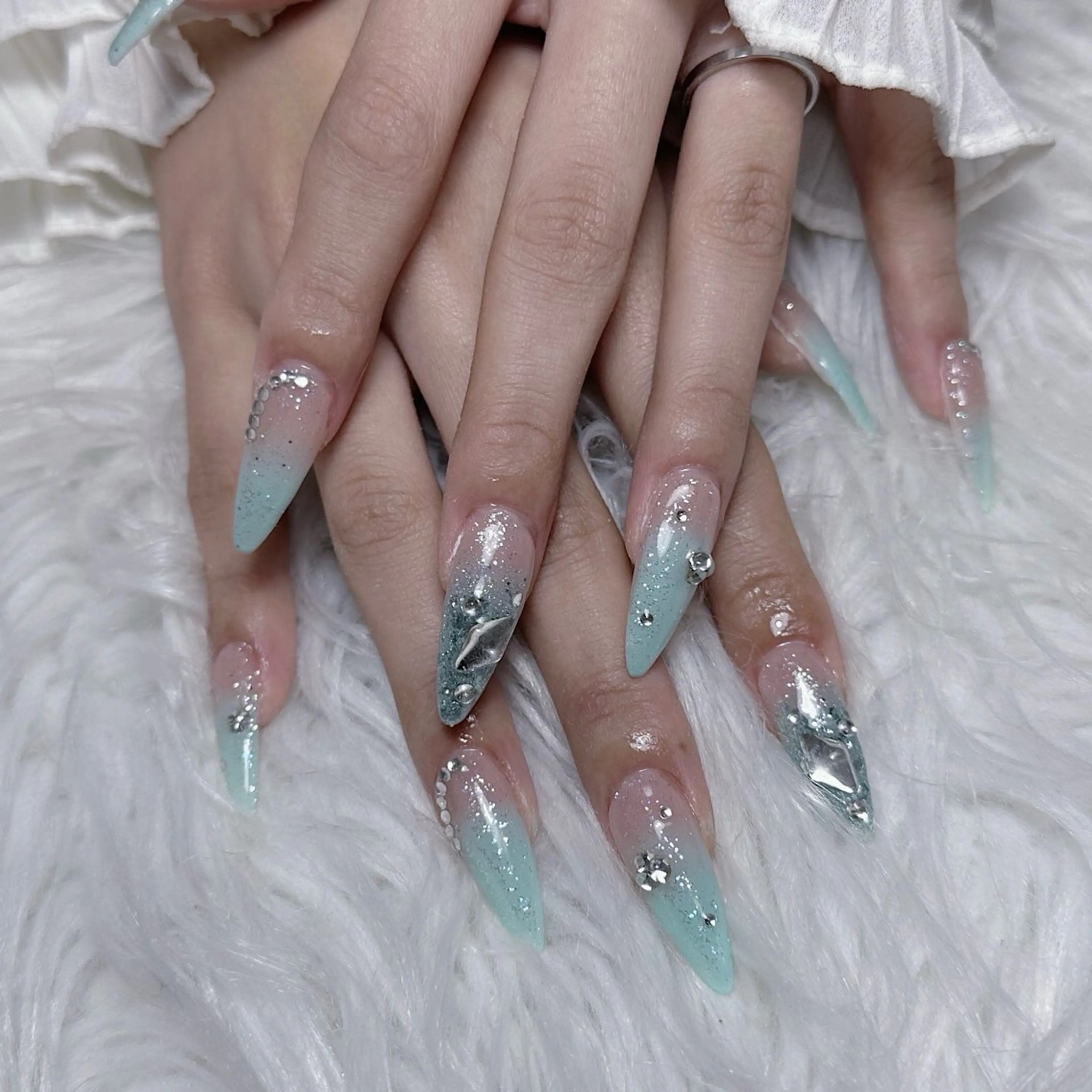 ネイル ハンドネイル Yun nail Jihoのネイルデザイン