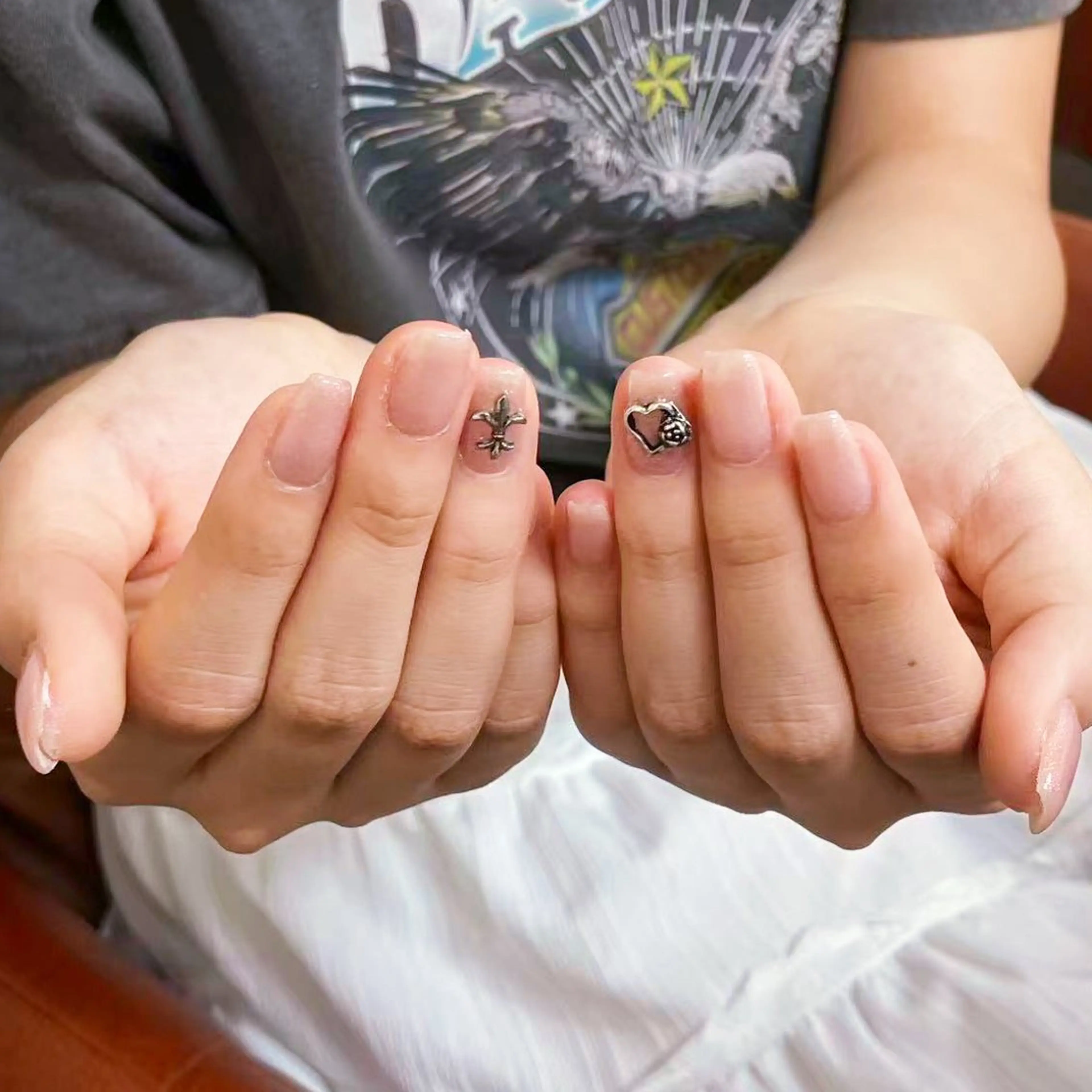 ネイル アートネイル オーロラネイル ガーリー キラキラネイル 韓国ネイル DEMAIN- 🌸のネイルデザイン